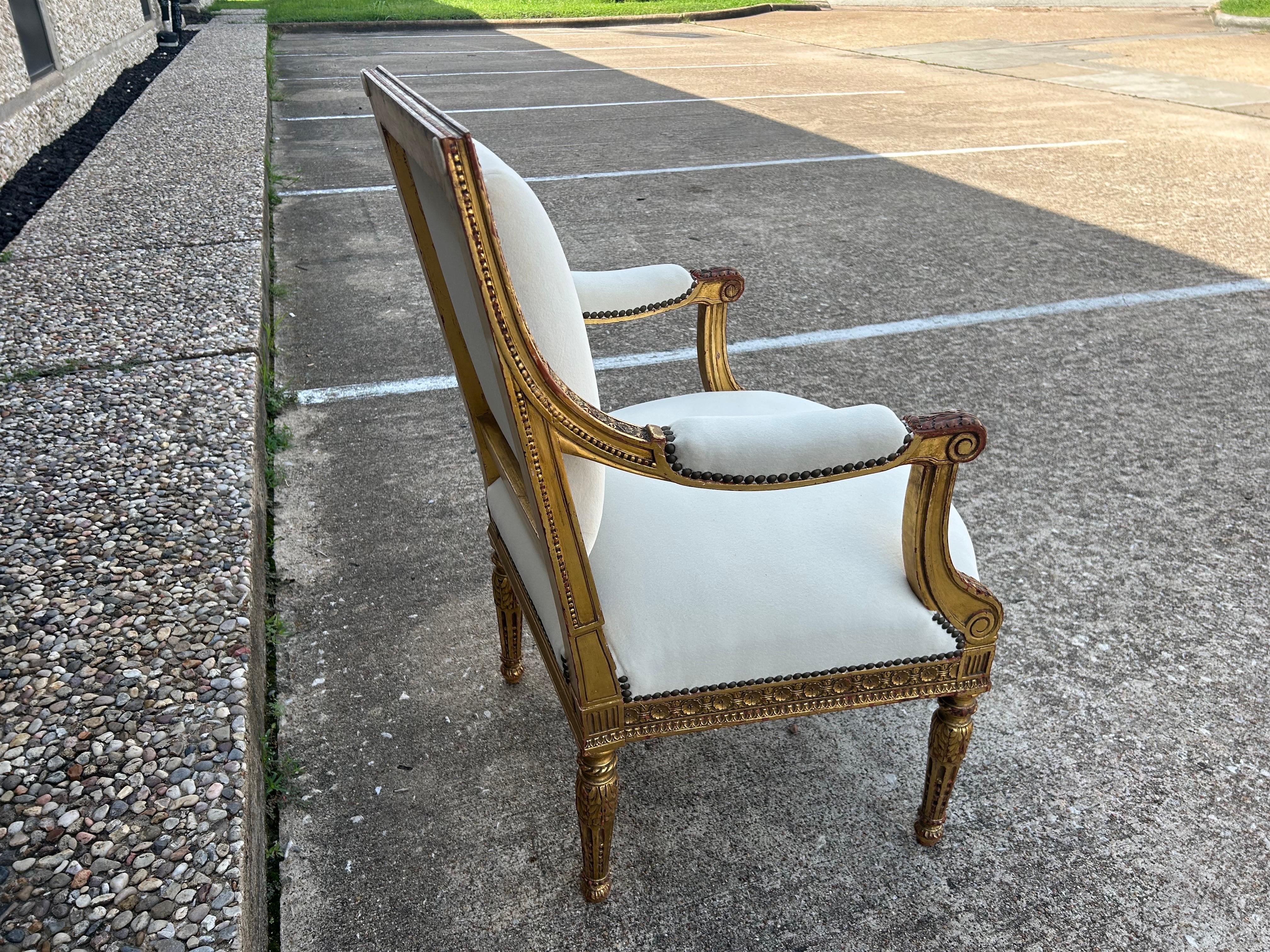 Paire de chaises italiennes de style Louis XVI du 19ème siècle en vente 3