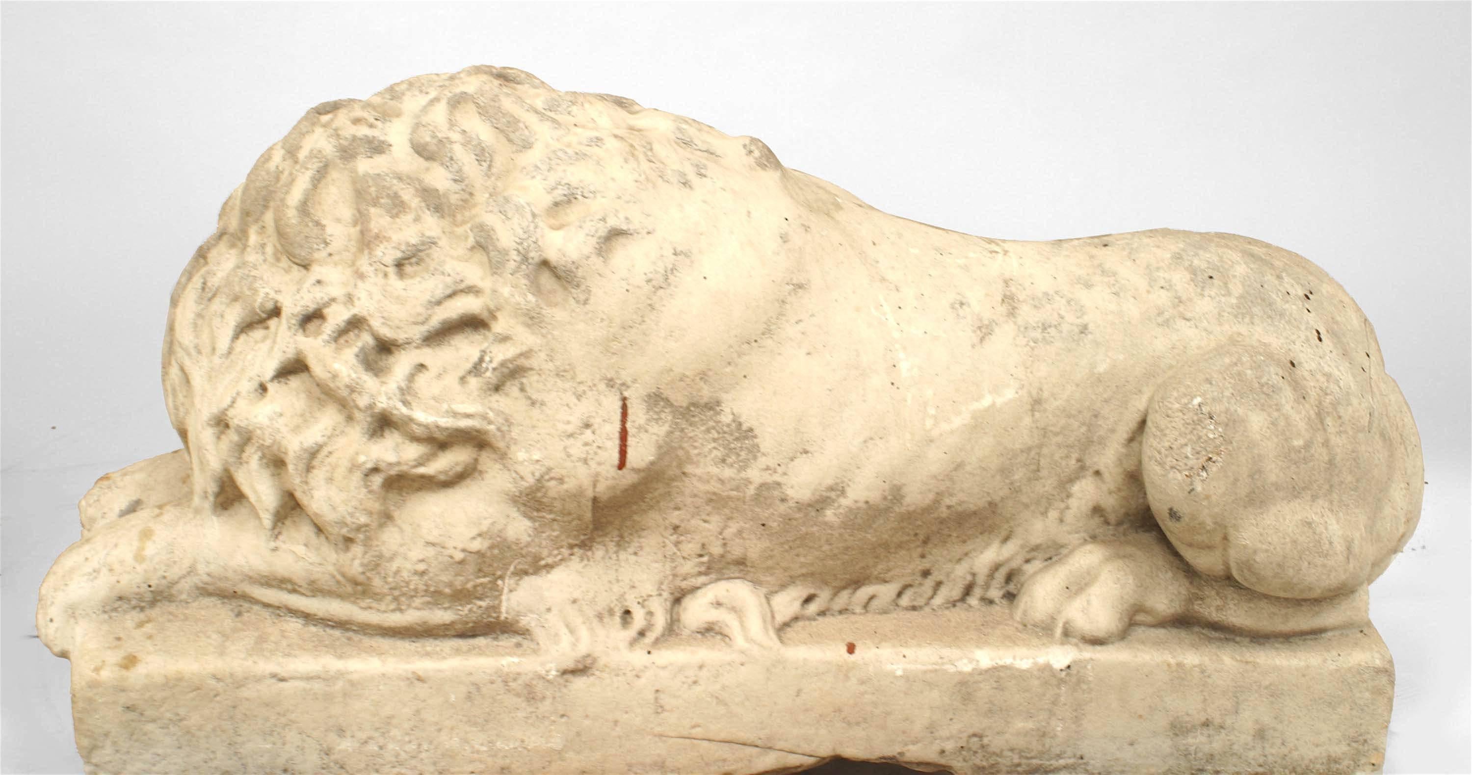Pair of Outdoor White Marble Lion Statuaries For Sale 3