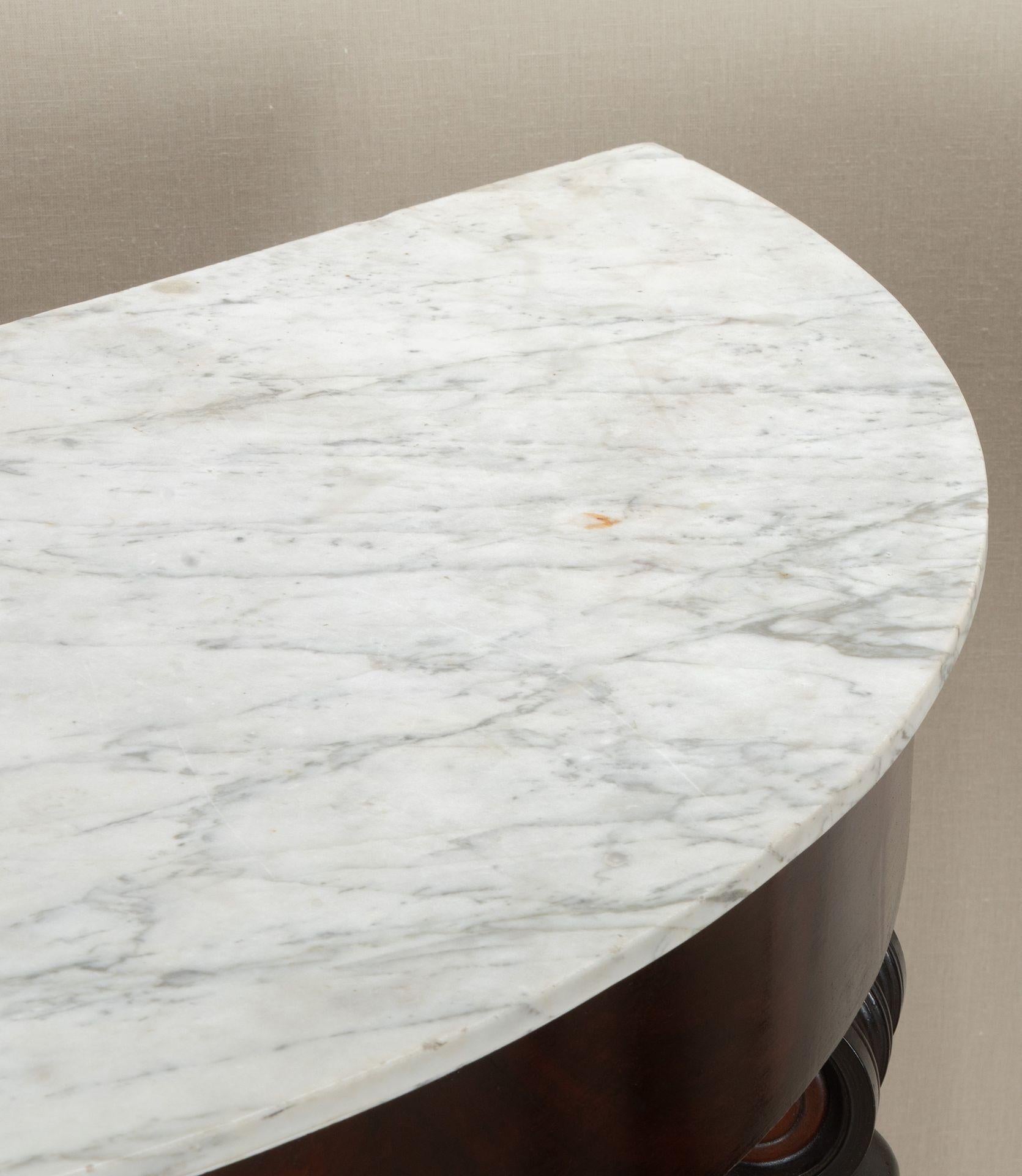 Coppia di tavoli da console neoclassici italiani del XIX secolo Demi Lune In condizioni buone in vendita a Gloucestershire, GB