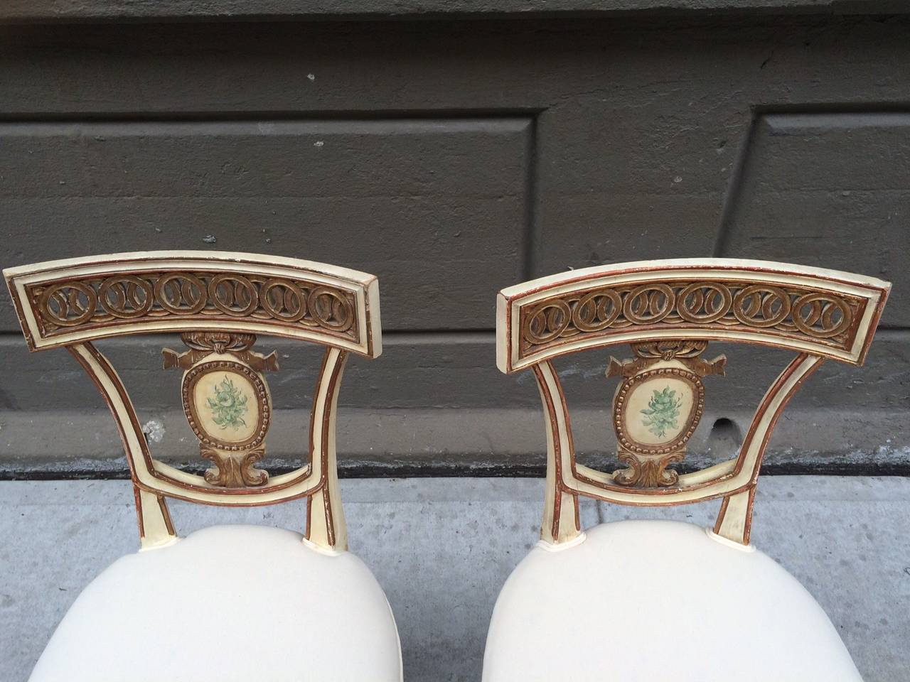 Pair of 19th Century Italian Neoclassical Side Chairs In Good Condition For Sale In New York, NY