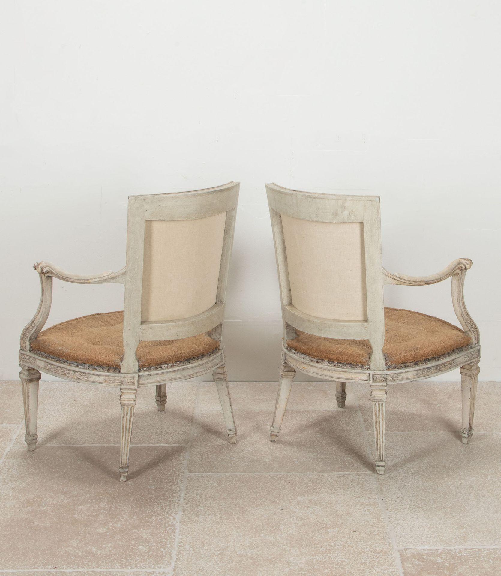 Pair of 19th Century Italian Painted Armchairs (Italienisch) im Angebot