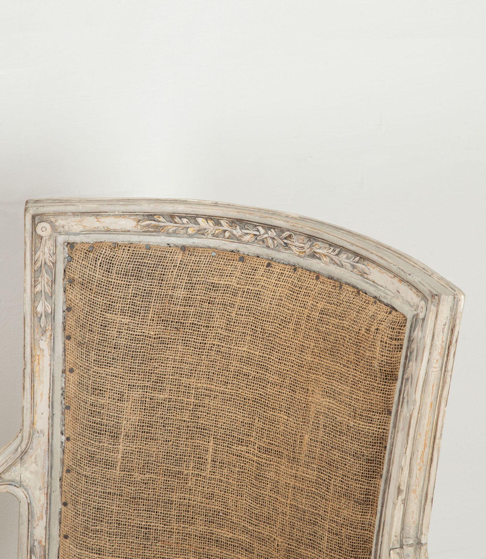 Pair of 19th Century Italian Painted Armchairs im Zustand „Gut“ im Angebot in Gloucestershire, GB