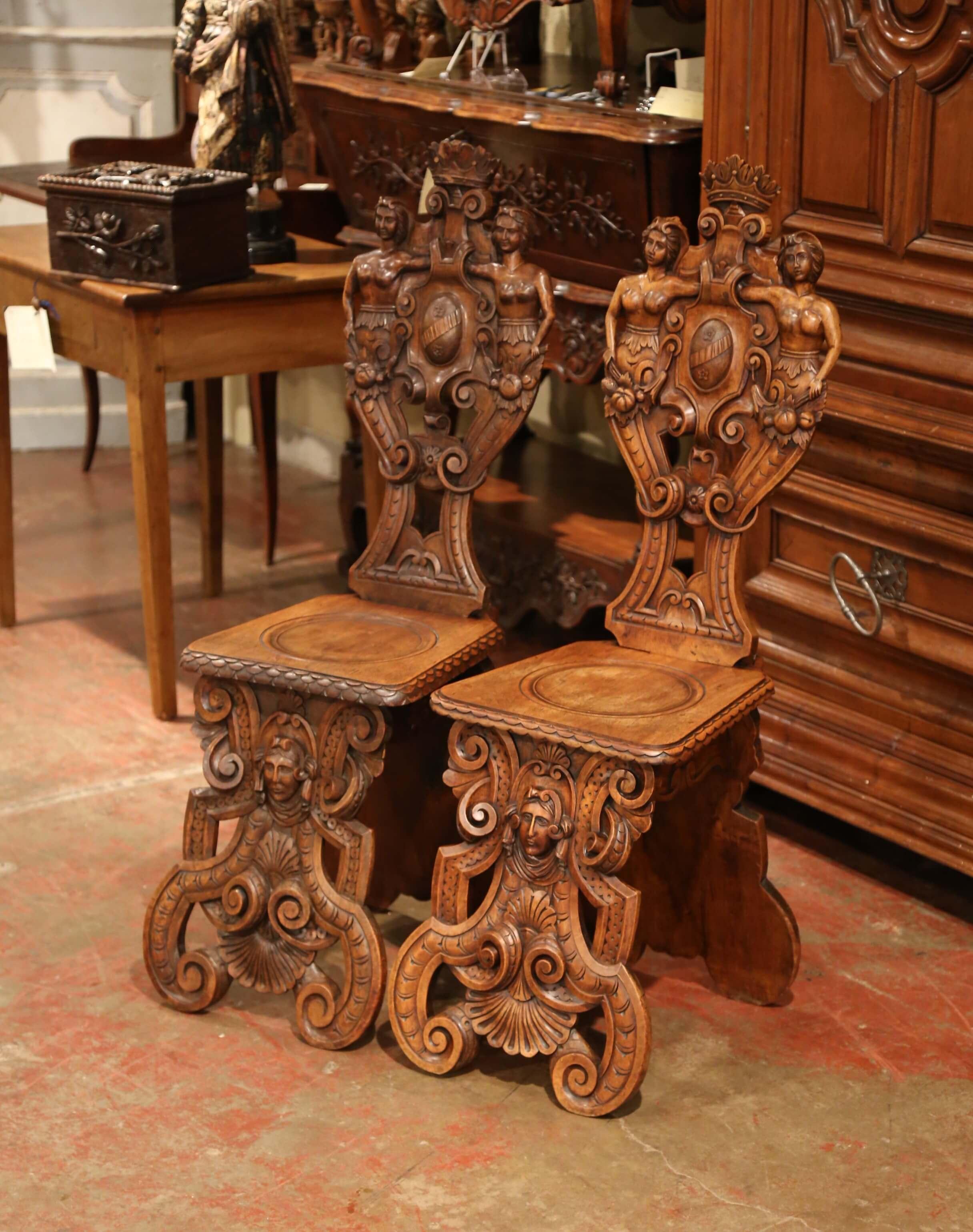 Pair of 19th Century Italian Renaissance Carved Walnut Sgabello Hall Chairs For Sale 4