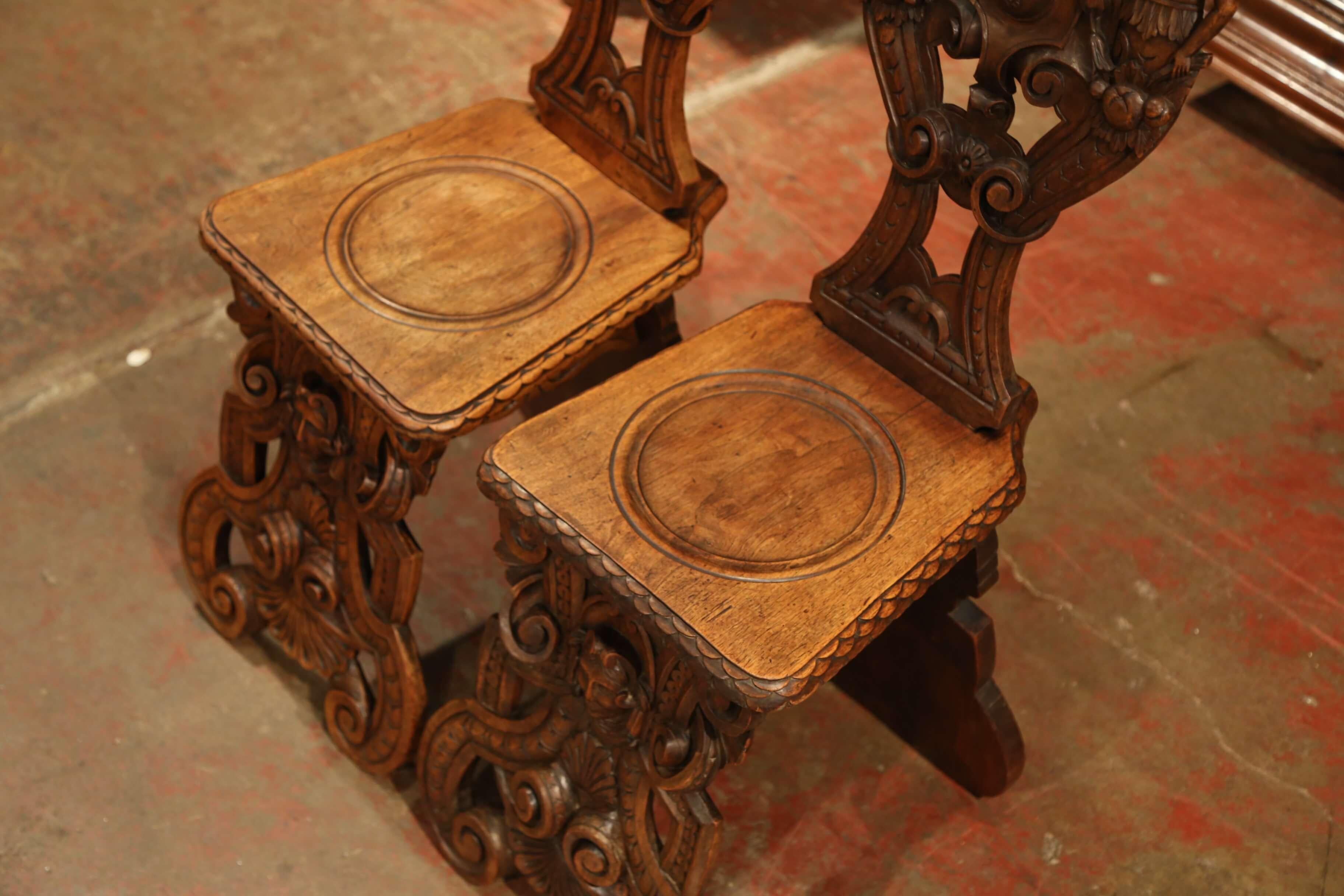 Pair of 19th Century Italian Renaissance Carved Walnut Sgabello Hall Chairs For Sale 5