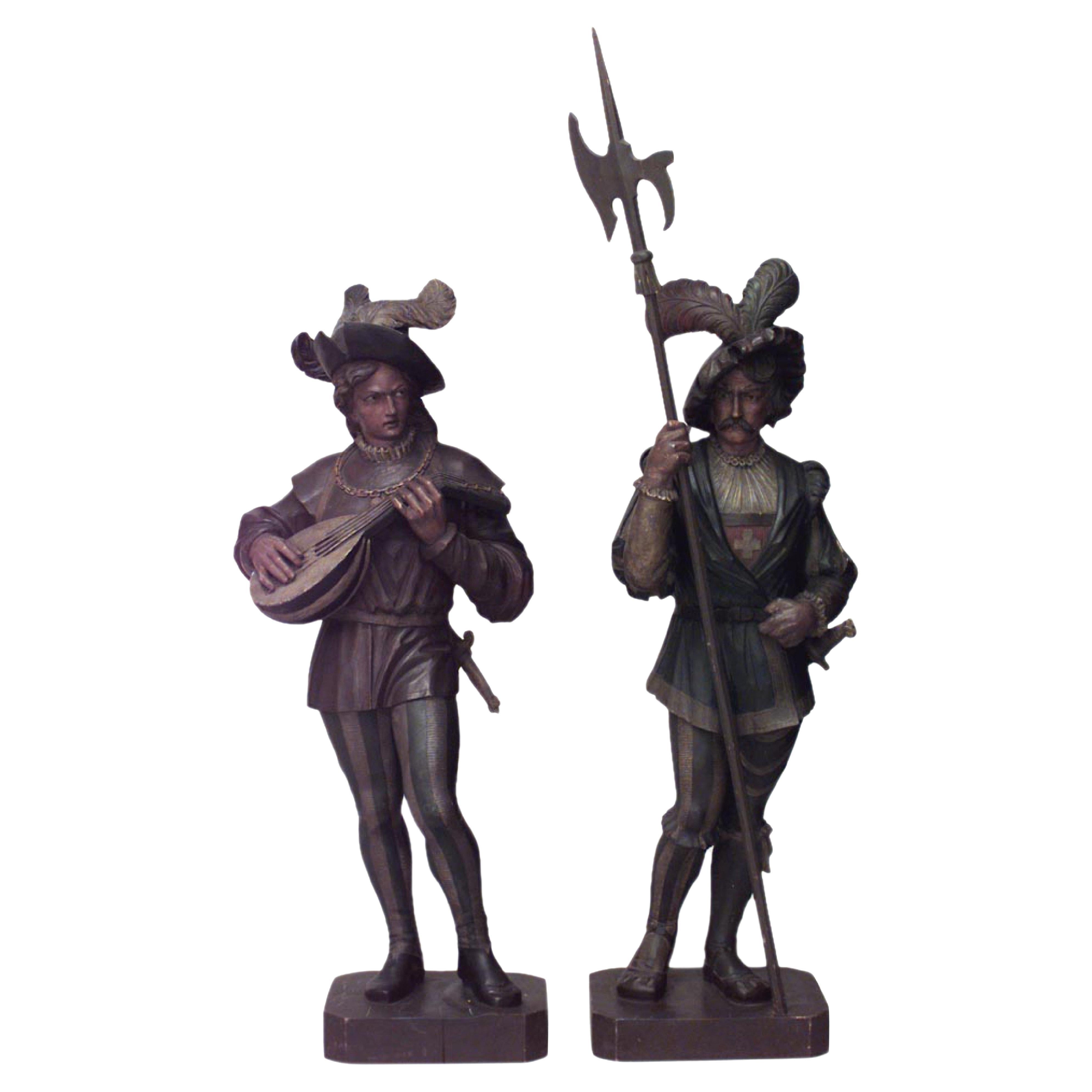 Paire de figurines de cavaliers en bois polychrome de style Renaissance italienne du 19ème siècle en vente