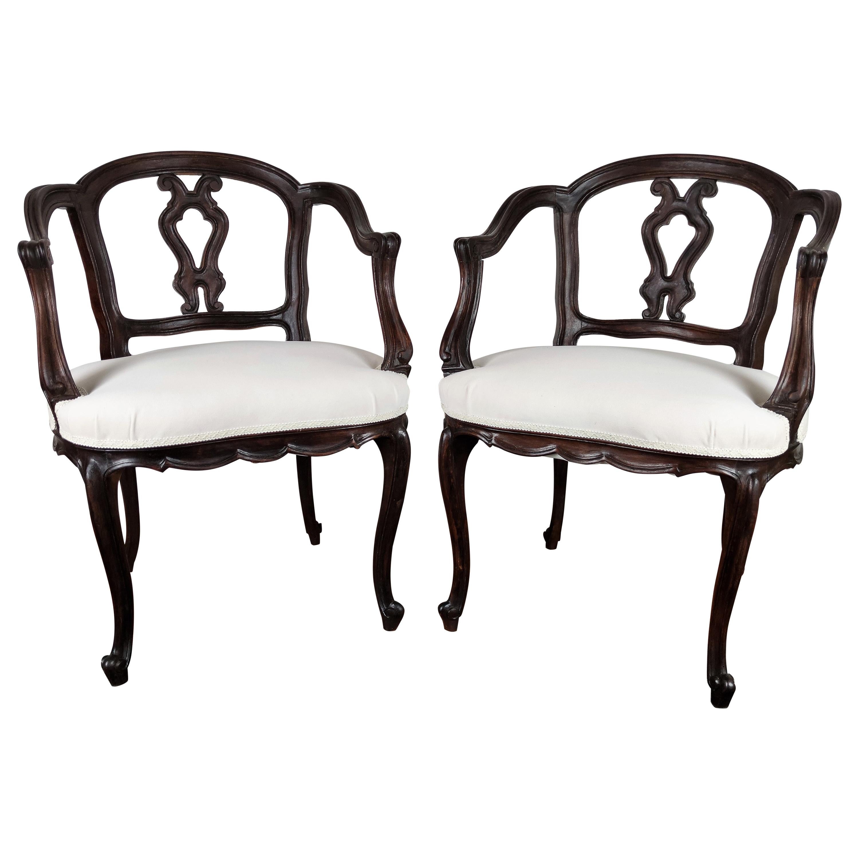 Paire de fauteuils en bois sculpté rococo baroque italien du 19ème siècle, retapissés