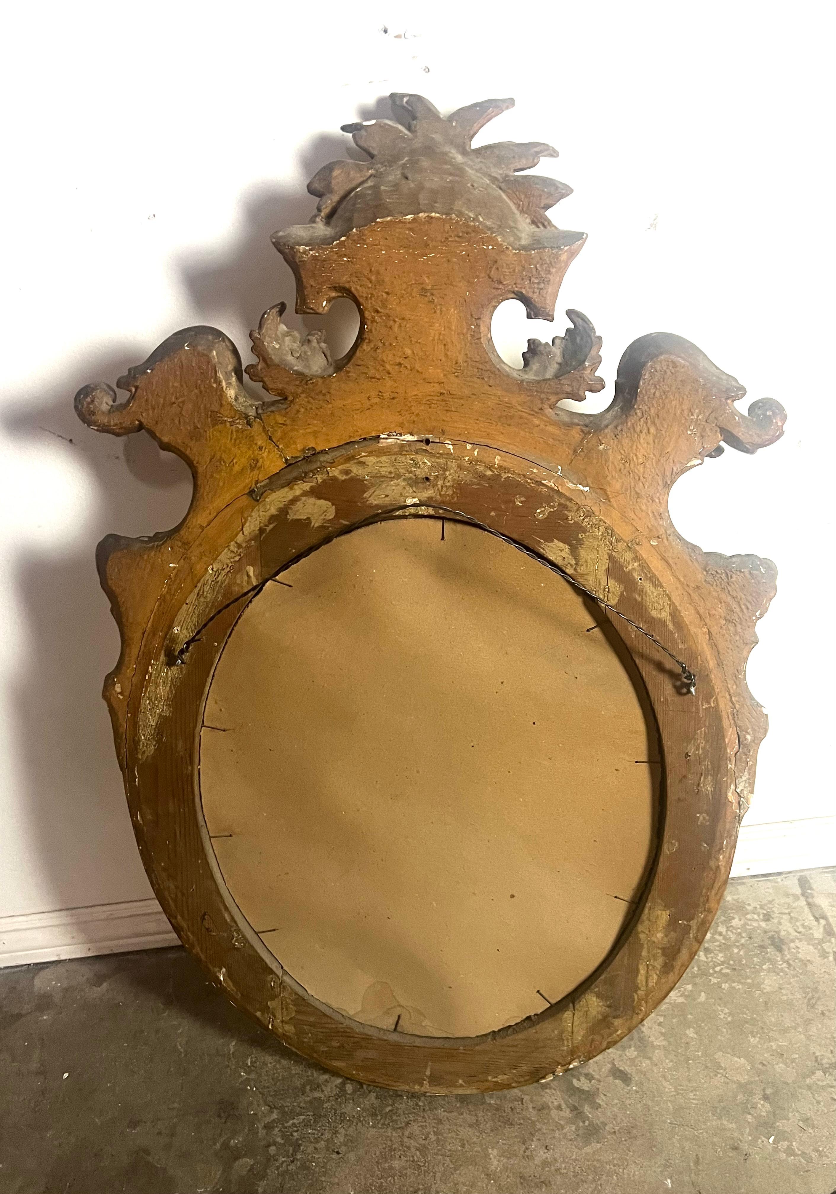 Coppia di specchi in legno dorato in stile rococò italiano del XIX secolo in vendita 10