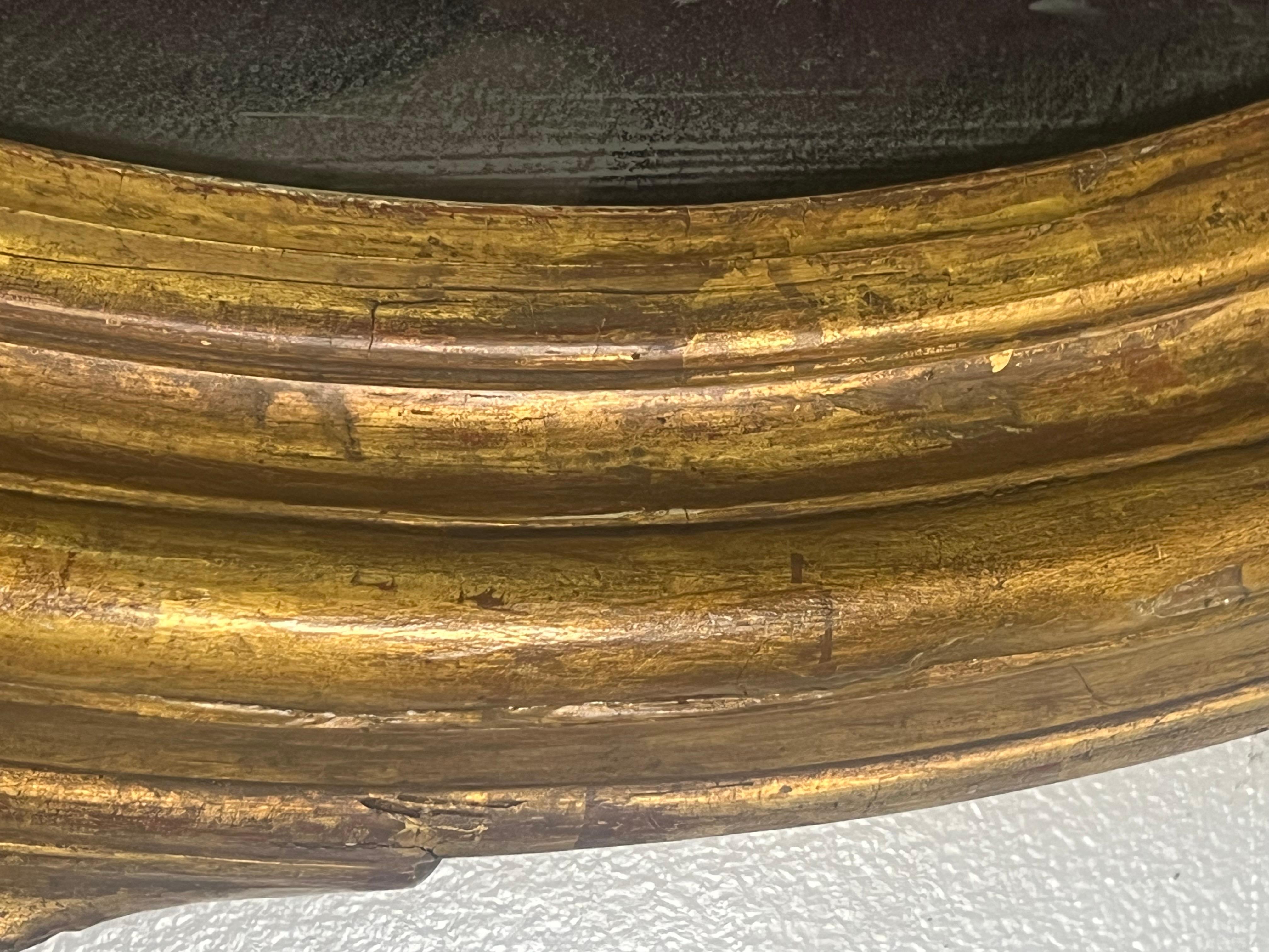 Coppia di specchi in legno dorato in stile rococò italiano del XIX secolo in vendita 1