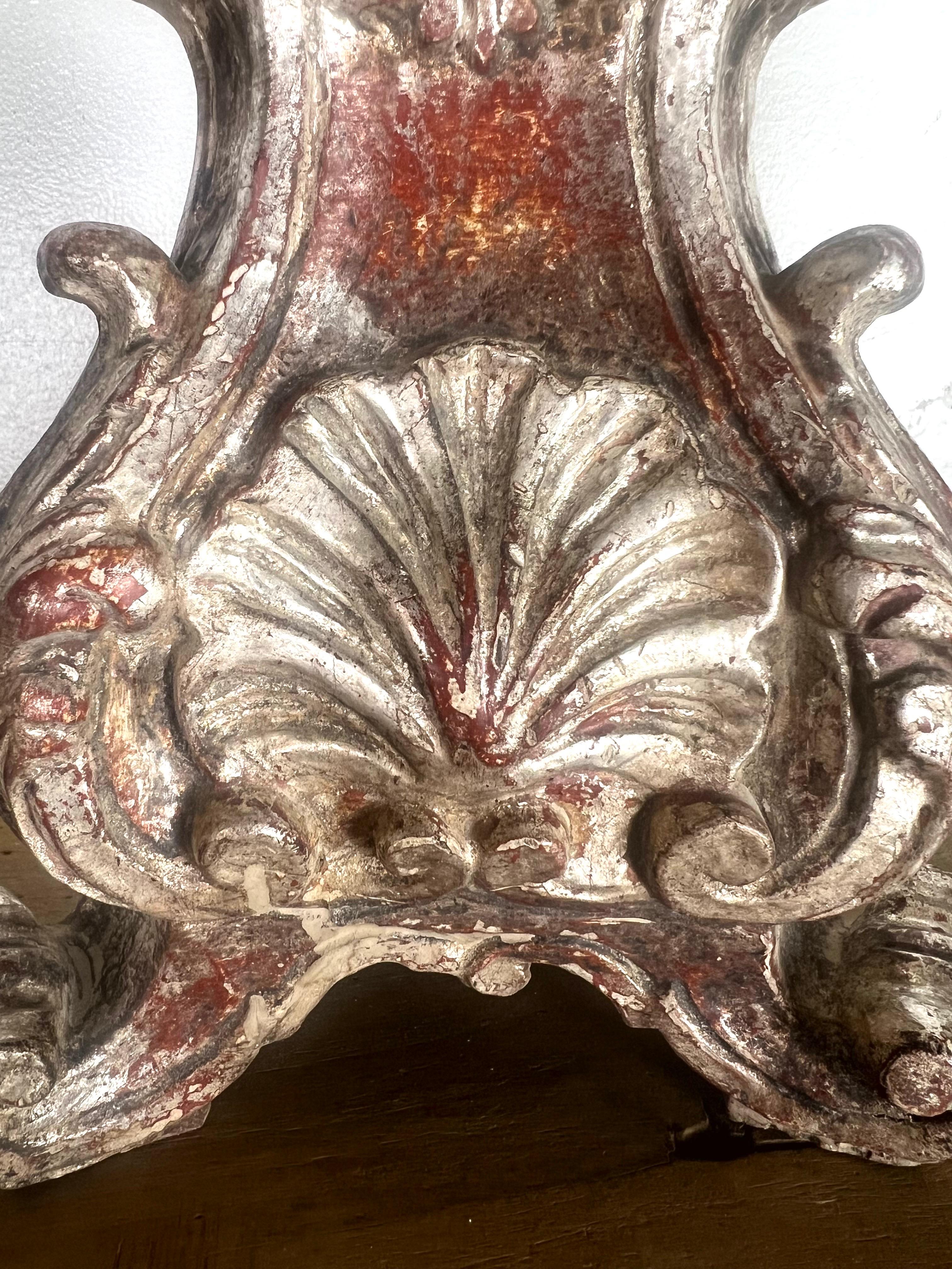 Paire de chandeliers italiens du 19ème siècle en argent doré Abîmé - En vente à Los Angeles, CA
