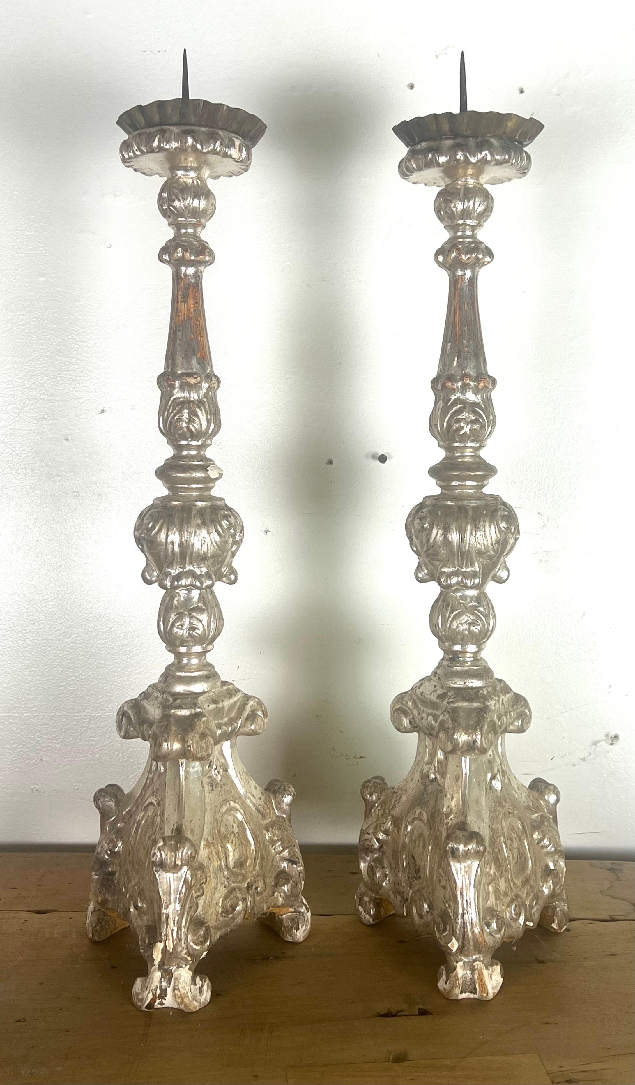 Paire de chandeliers italiens du 19ème siècle en argent doré en vente 2