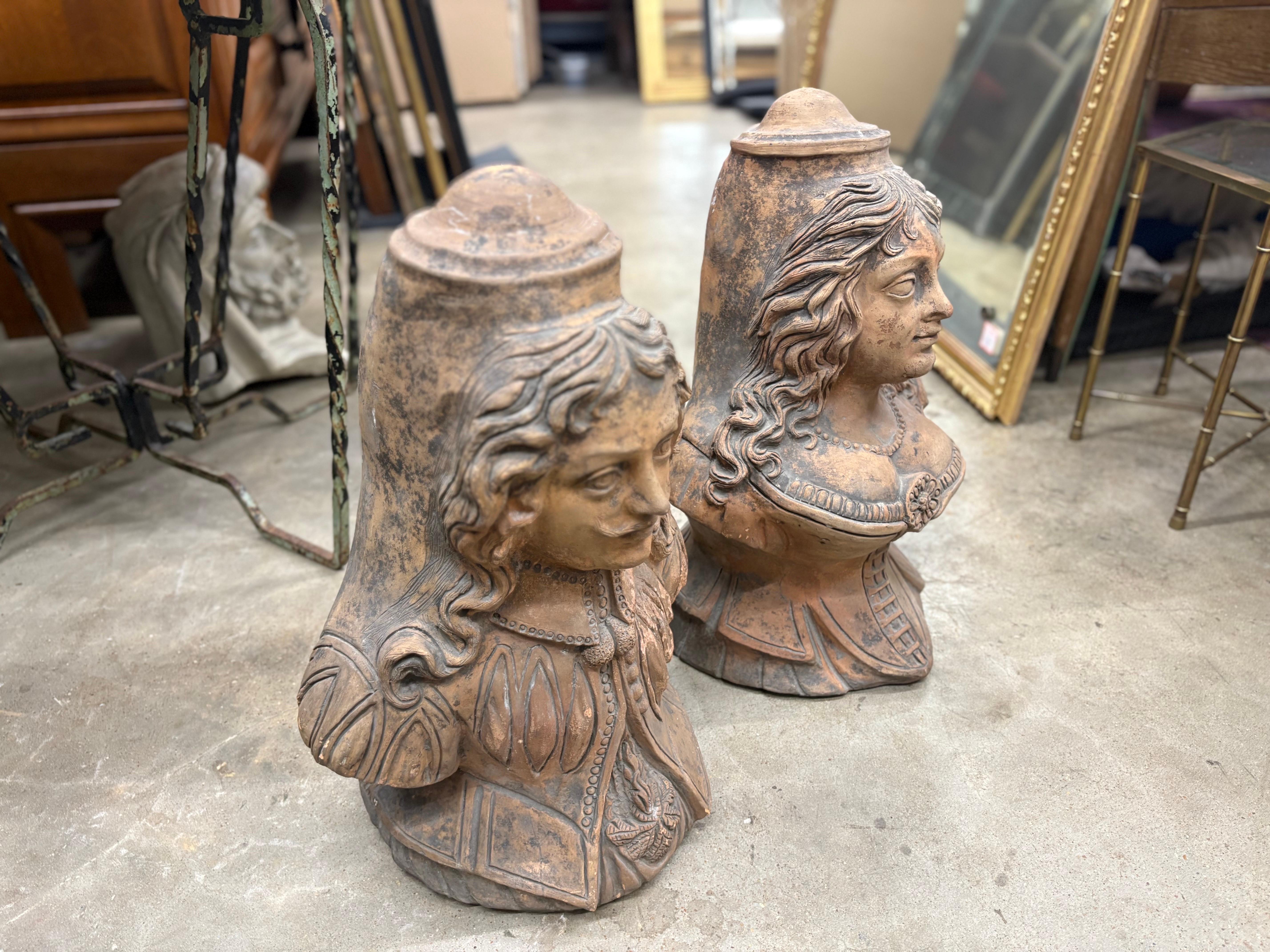 Coppia di busti in terracotta italiana del XIX secolo in vendita 6