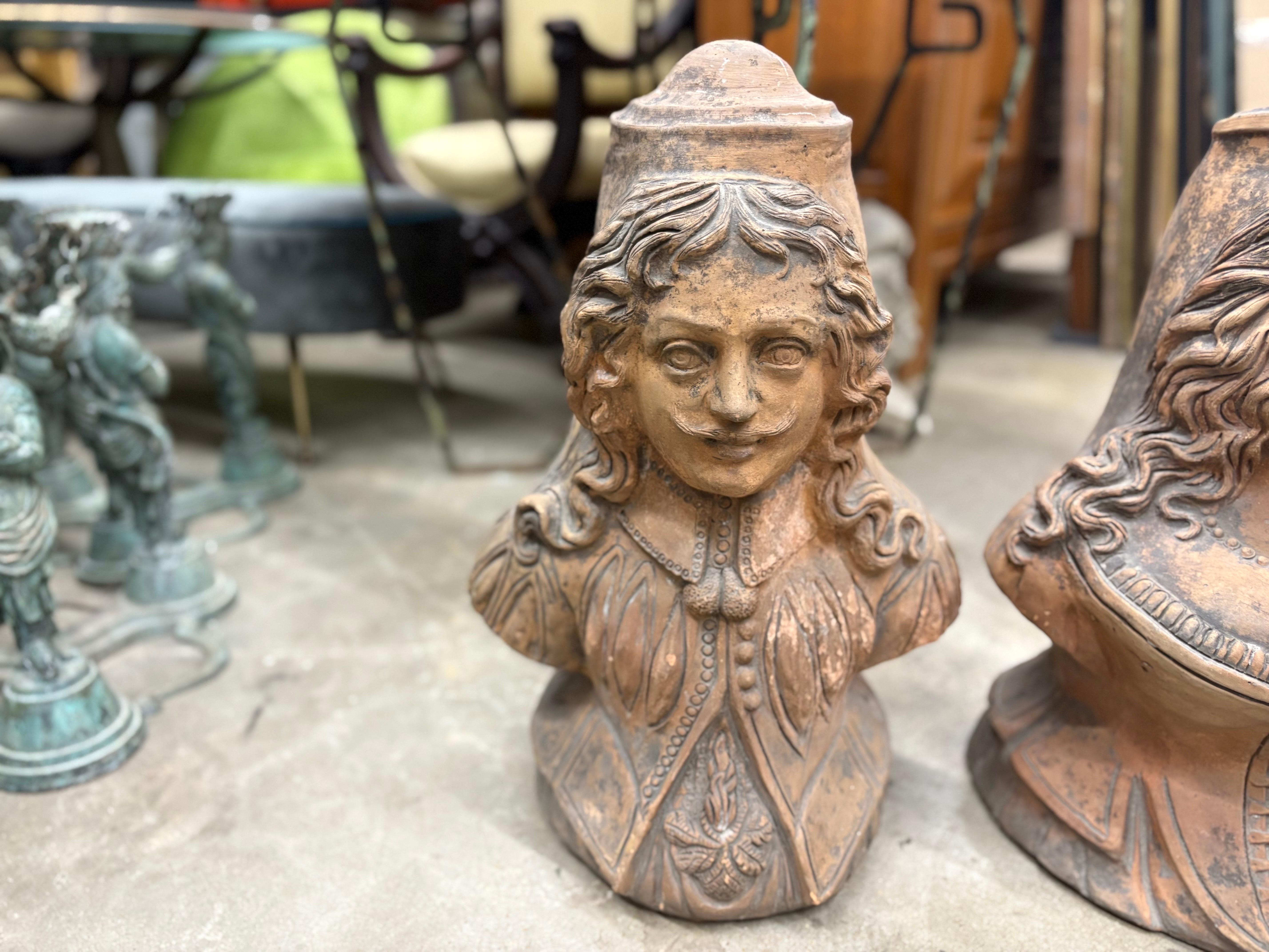 Italiano Coppia di busti in terracotta italiana del XIX secolo in vendita