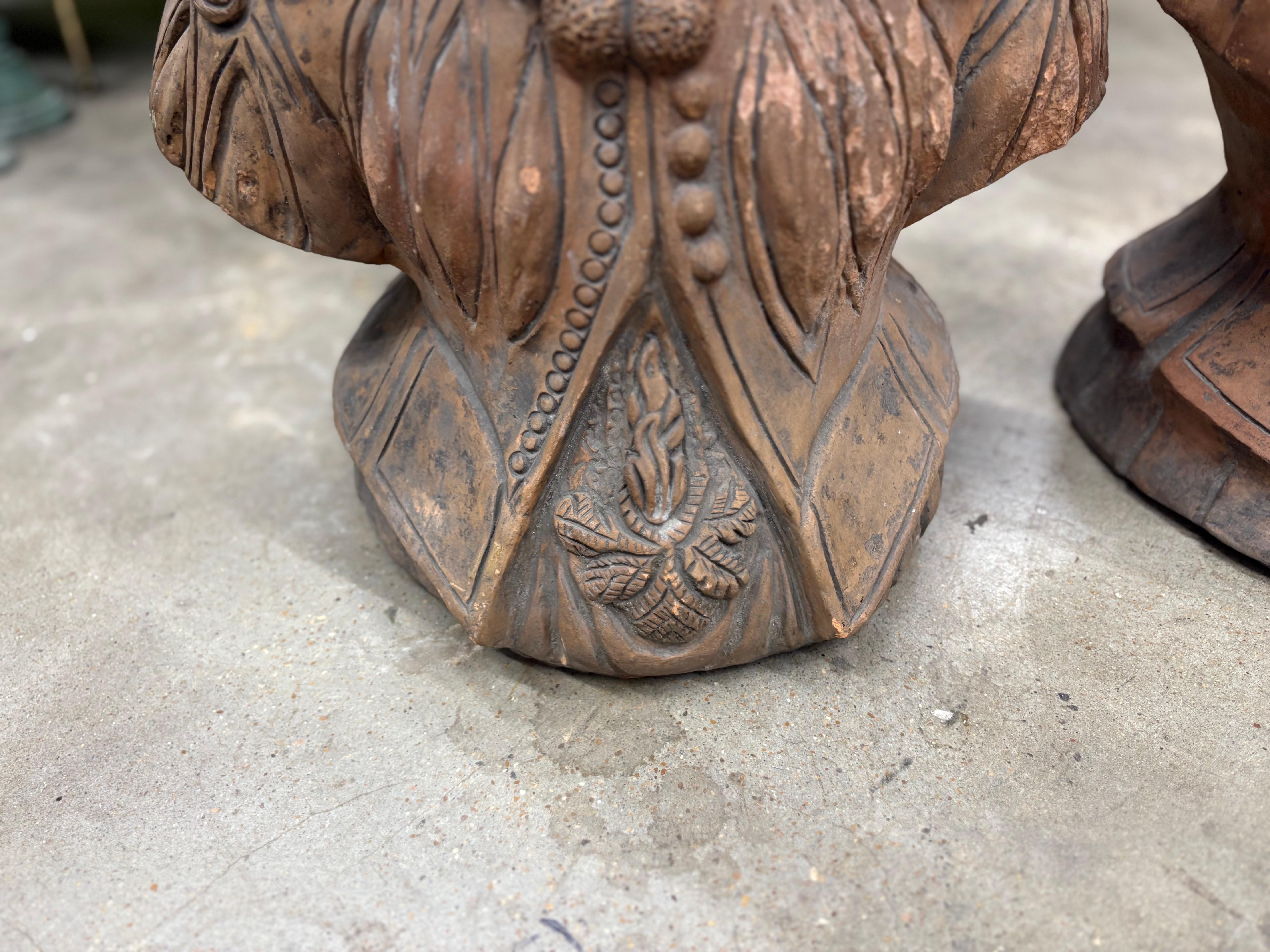 Coppia di busti in terracotta italiana del XIX secolo In condizioni buone in vendita a Houston, TX