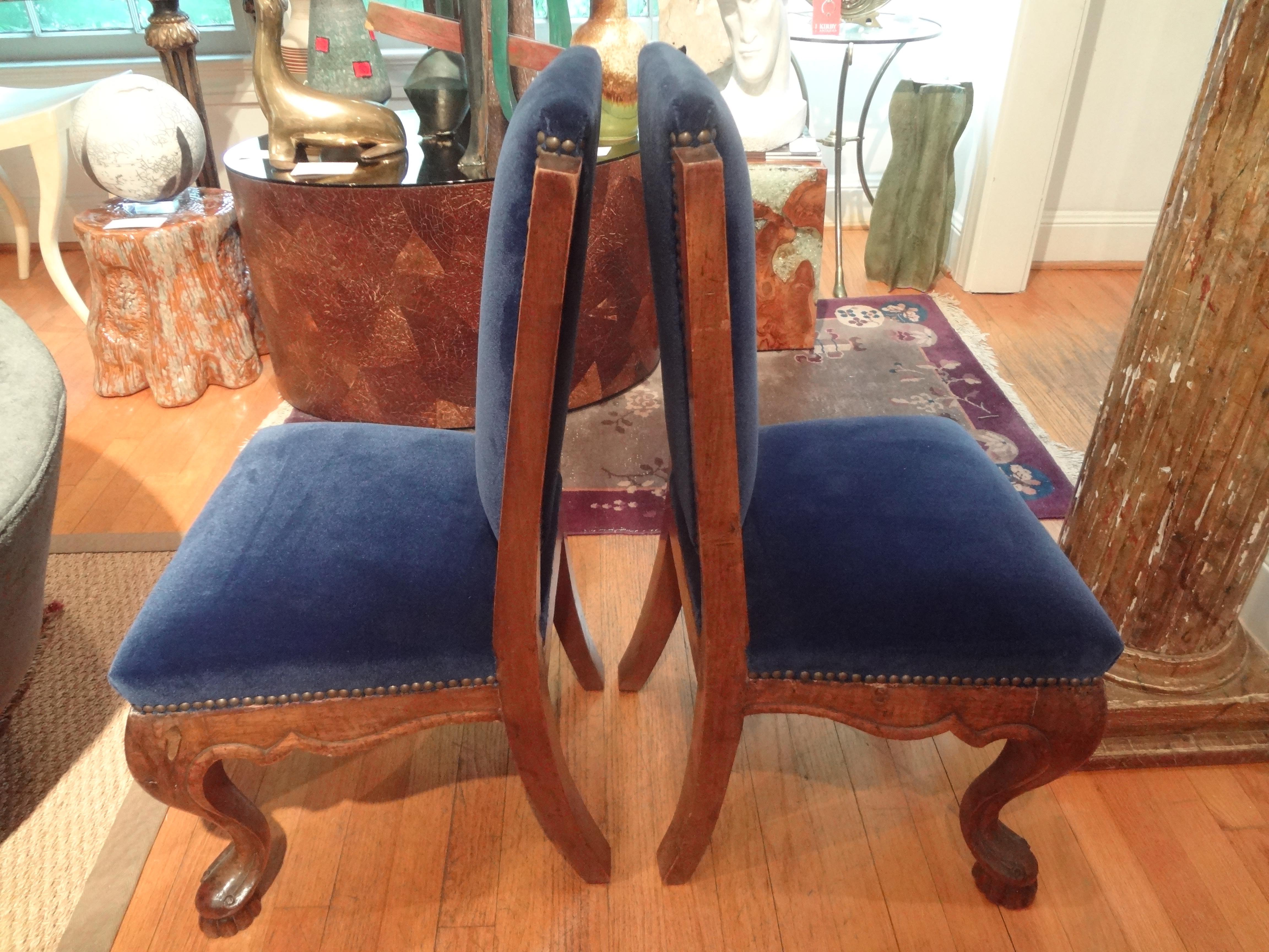 Pair of 19th Century Italian Walnut Children's Chairs For Sale 5