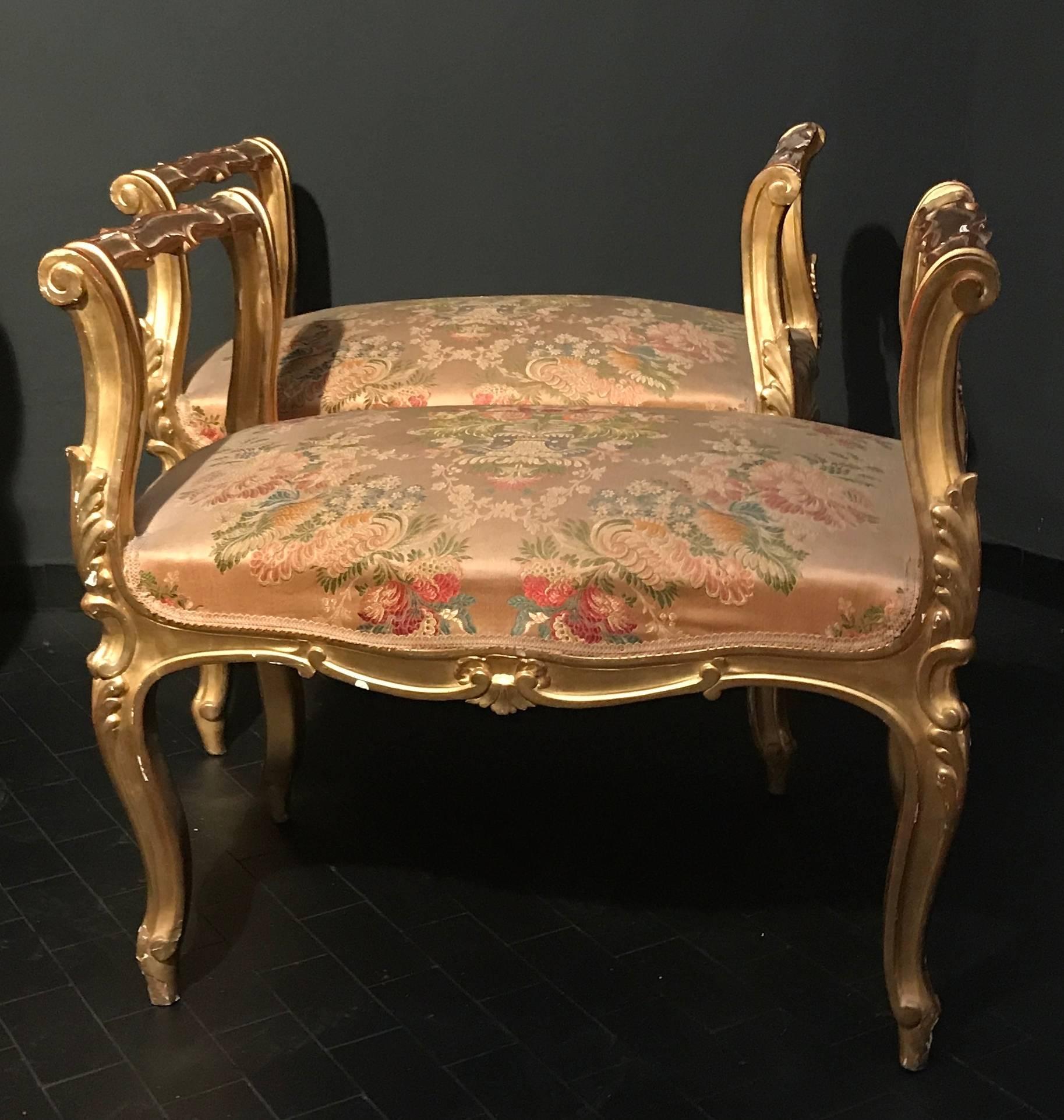 This extraordinary and finely carved Benches with original gilding.
It's part of an eleven piece s salon set published 1stDibs Reference #:
LU985910554043
Provenience from a Sicilian Aristocratic residence
Sofa measurements:
Height: 70
Width