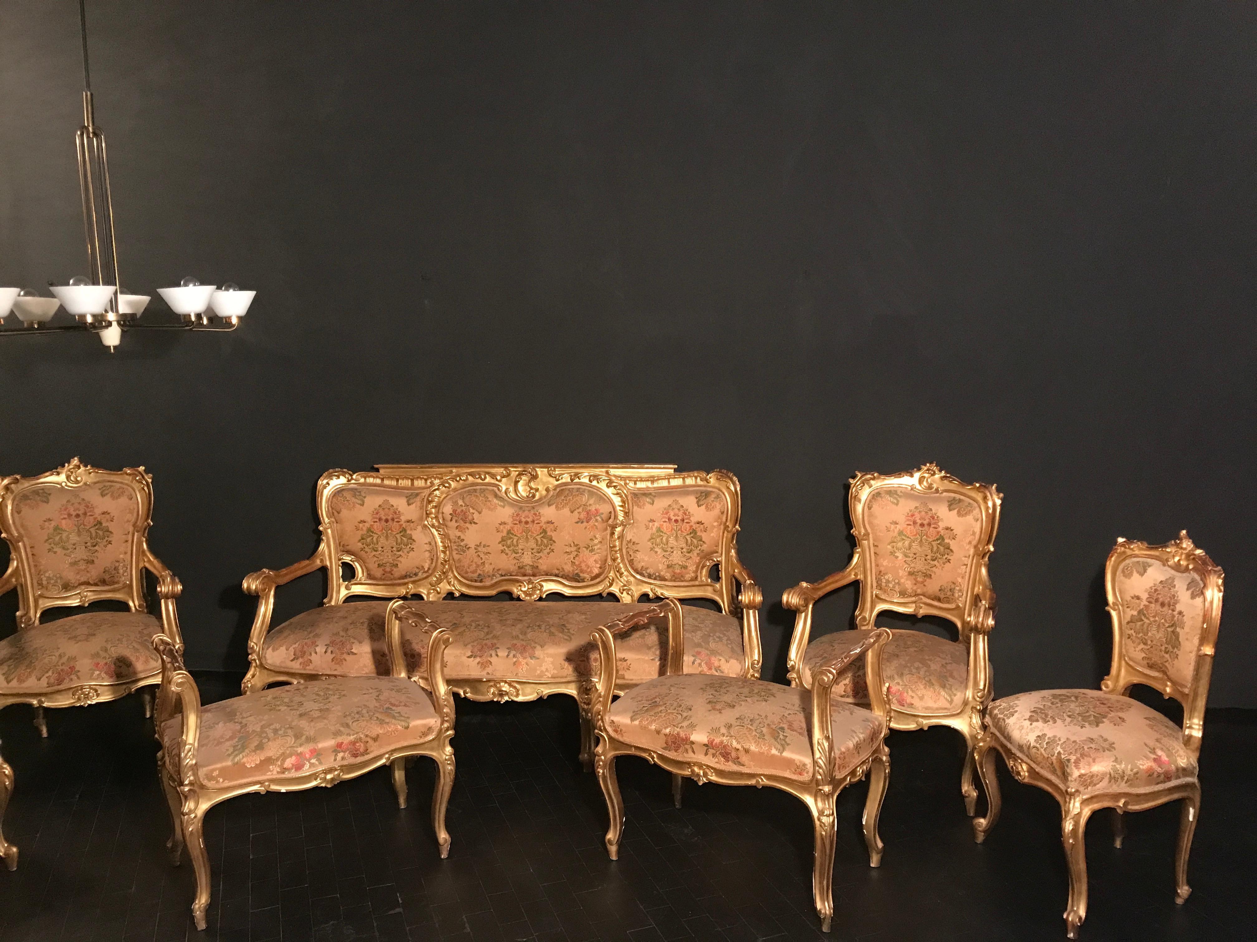 Giltwood Pair of 19th Century Italian Window Benches or Settees For Sale
