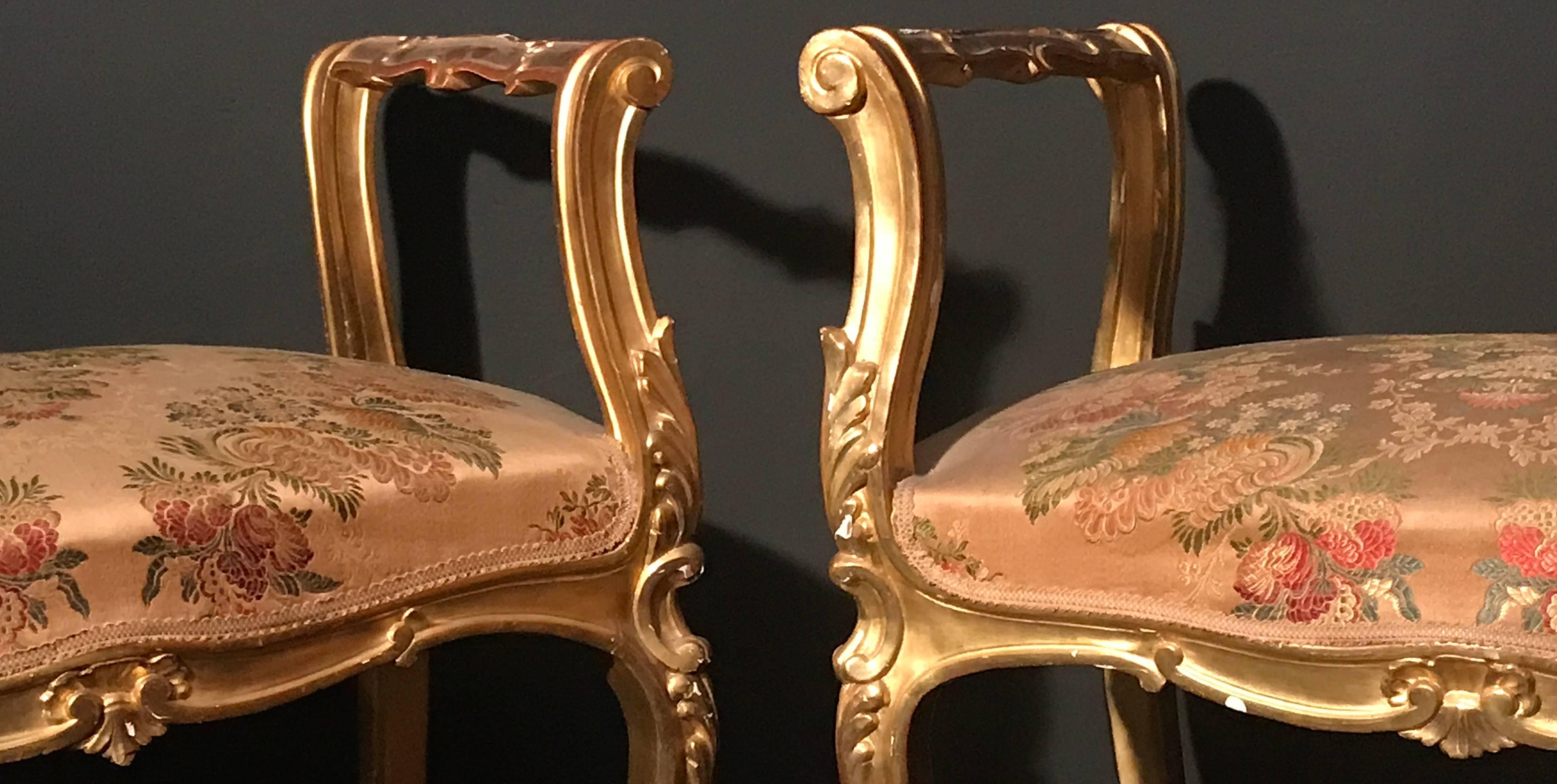 Bois doré Paire de bancs ou canapés de fenêtre italiens du 19ème siècle en vente