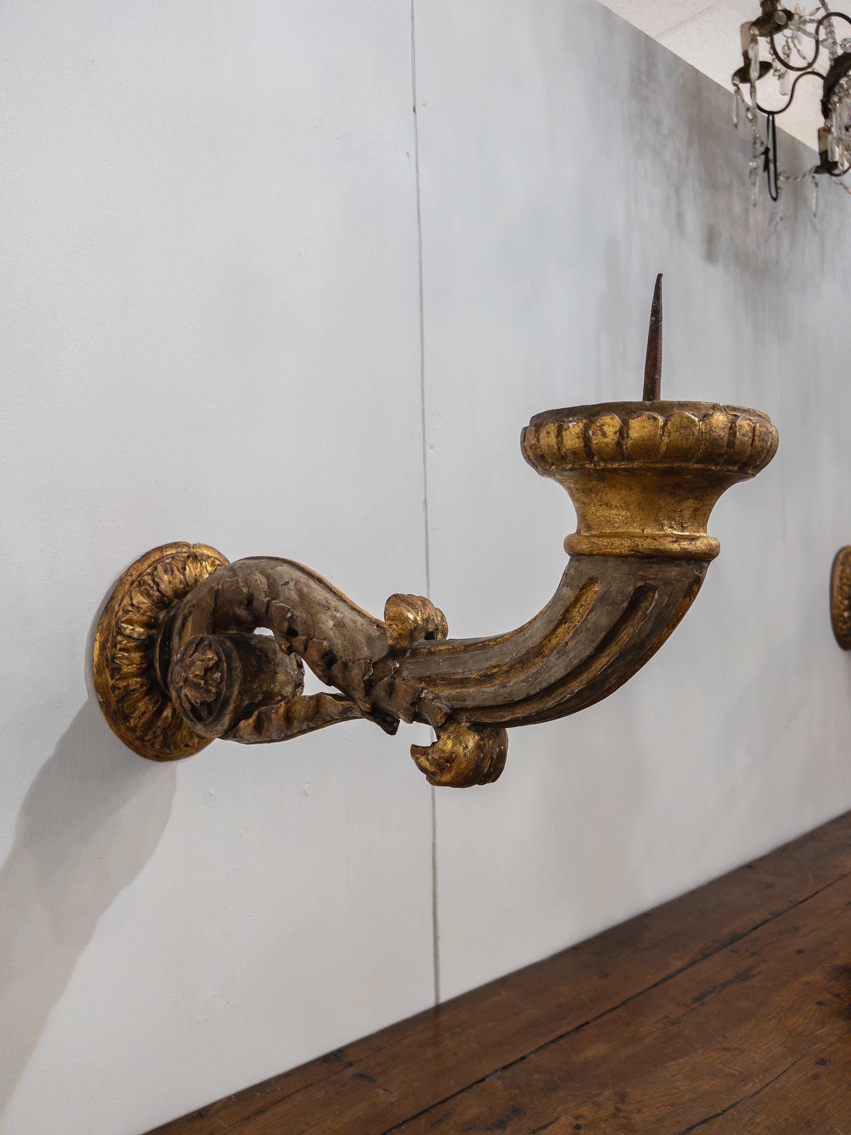 Gilt Pair of 19th Century Italian Wood Carved Sconces For Sale