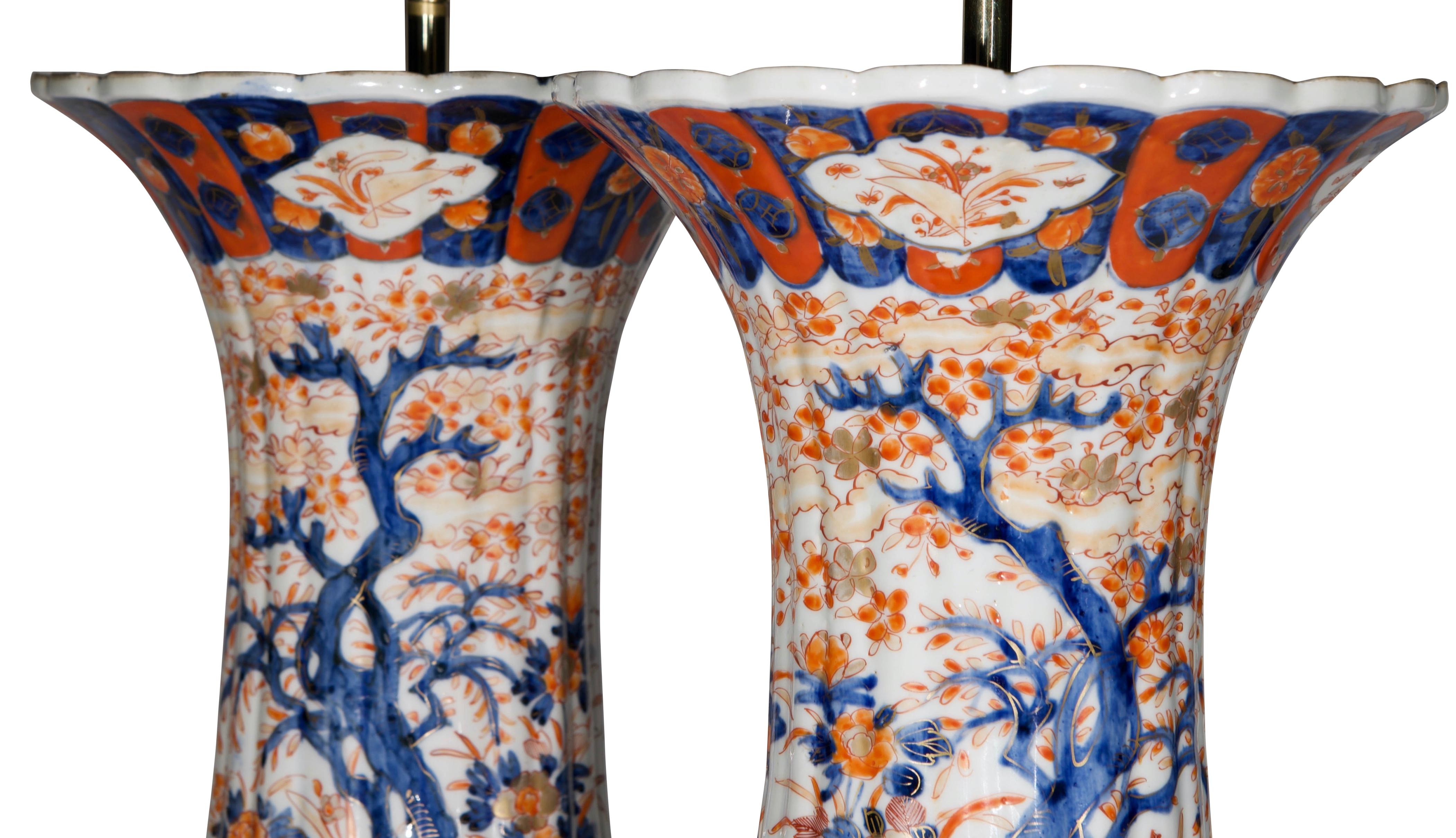 Paire de  Lampes de table en porcelaine Imari du 19ème siècle Bon état - En vente à London, GB