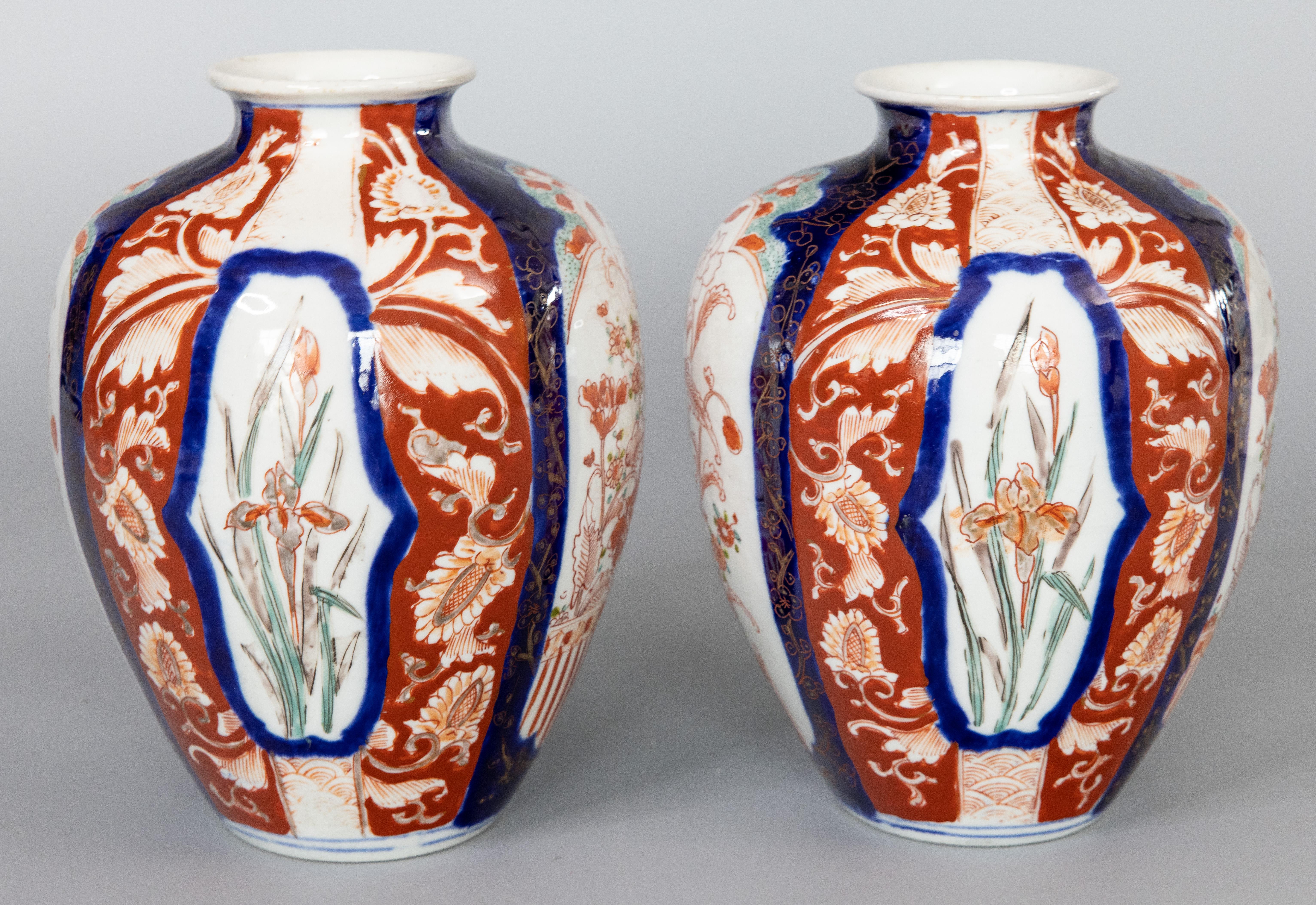 Paar japanische Imari-Porzellanvasen des 19. Jahrhunderts (Japanisch) im Angebot
