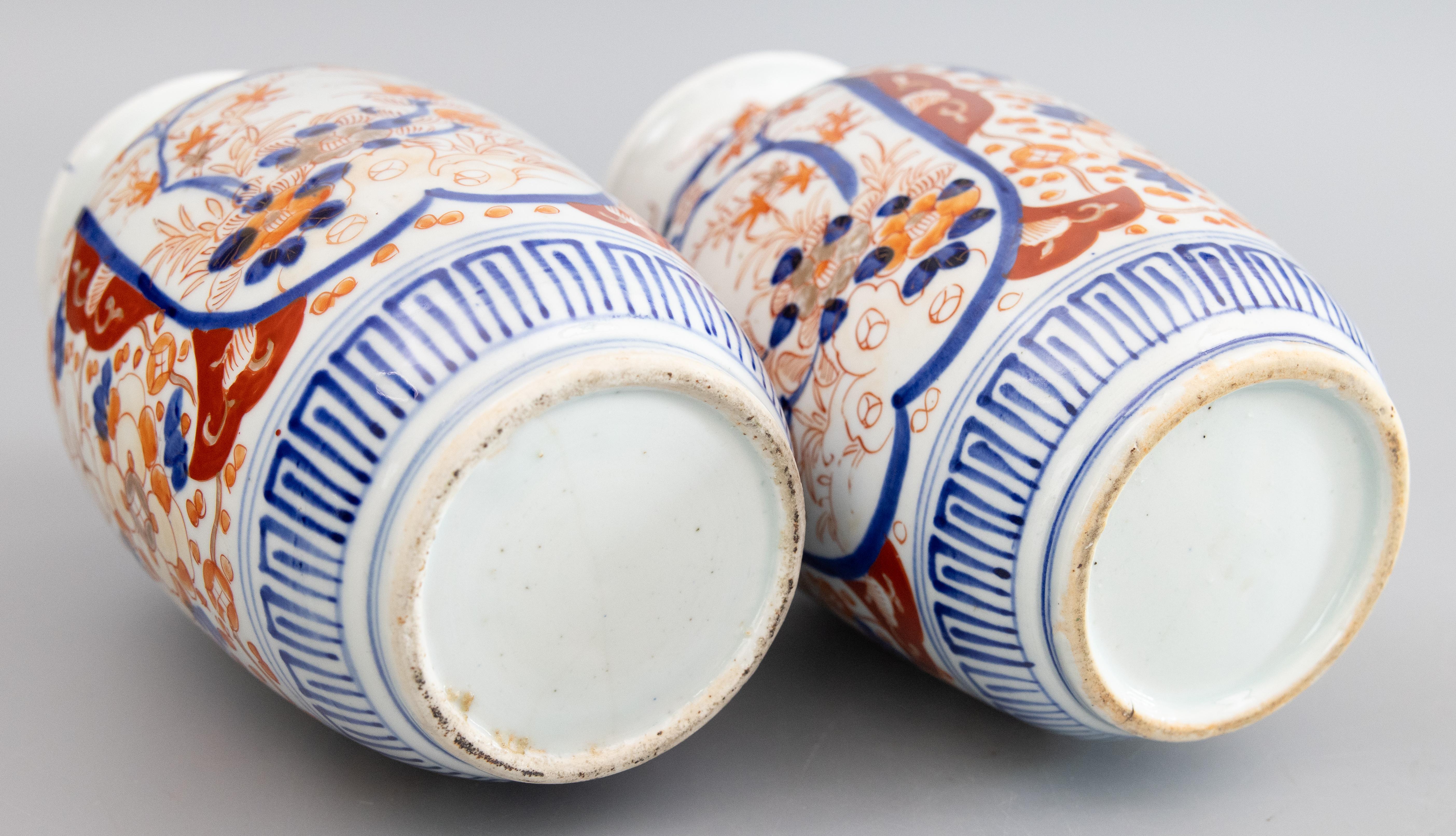 Pair of 19th Century Japanese Meiji Period Imari Porcelain Vases For Sale 2