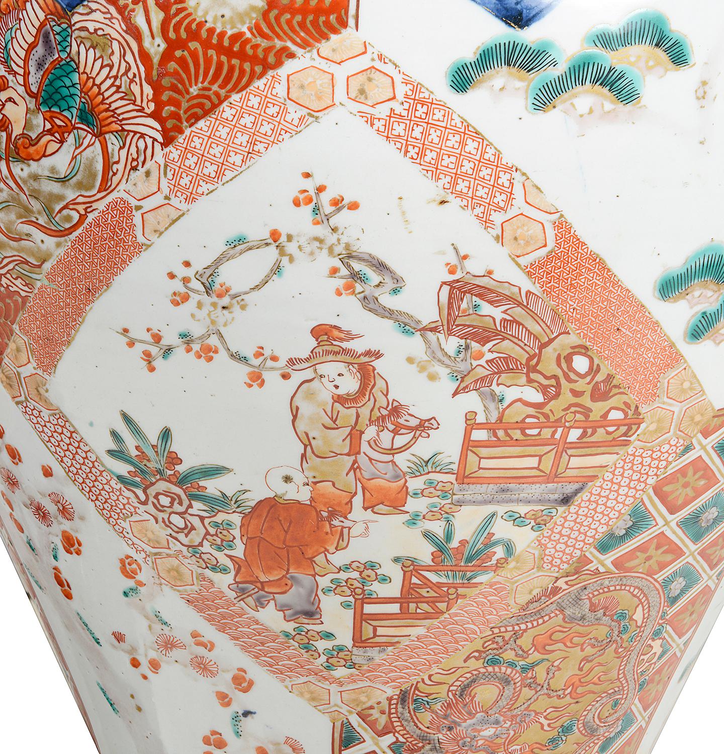 Pair of 19th Century Japanese Imari Vases In Good Condition In Brighton, Sussex
