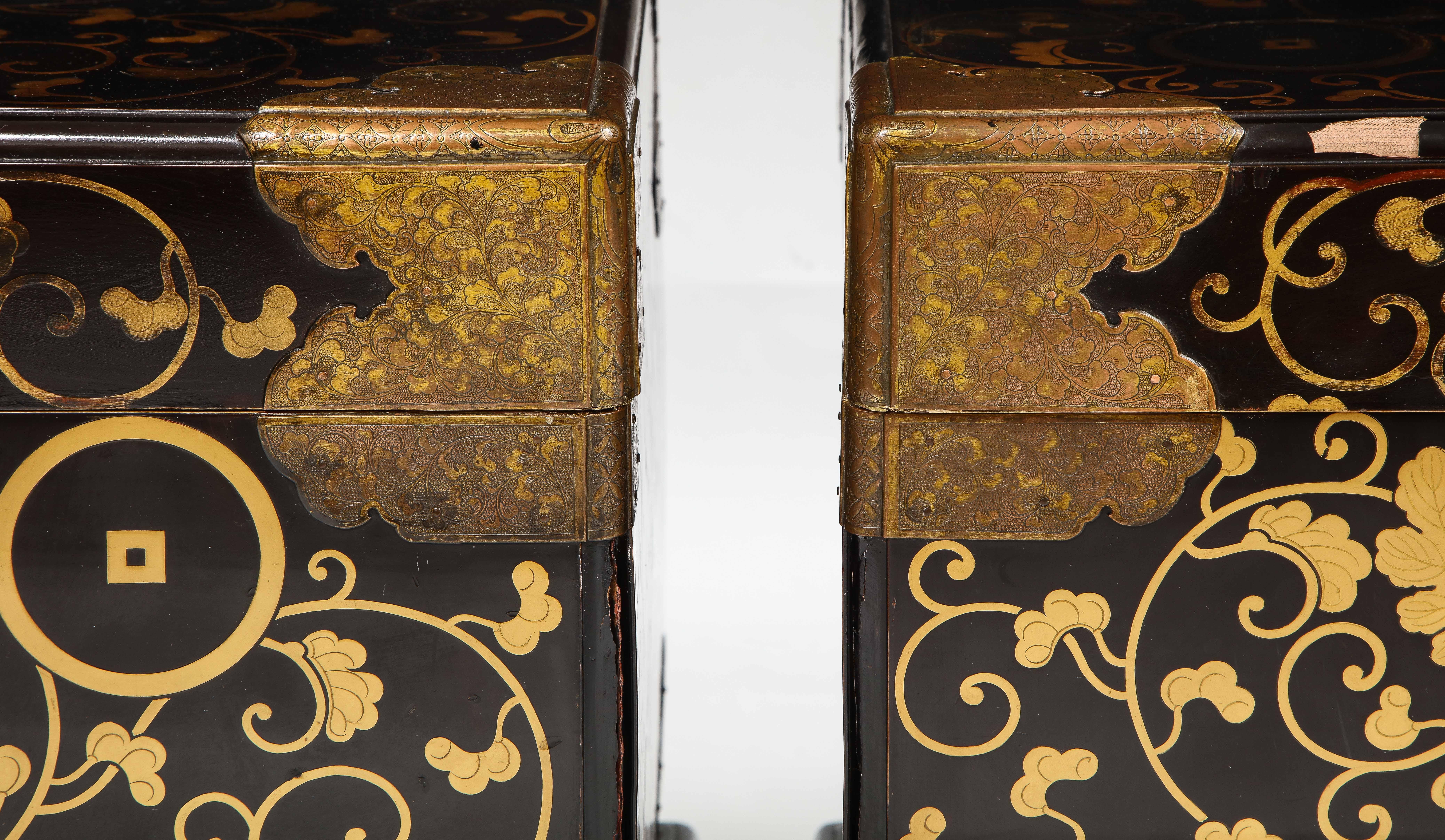 Pair of 19th Century Japanese Meiji Period Dore Bronze Mounted Lacquered Chests For Sale 5