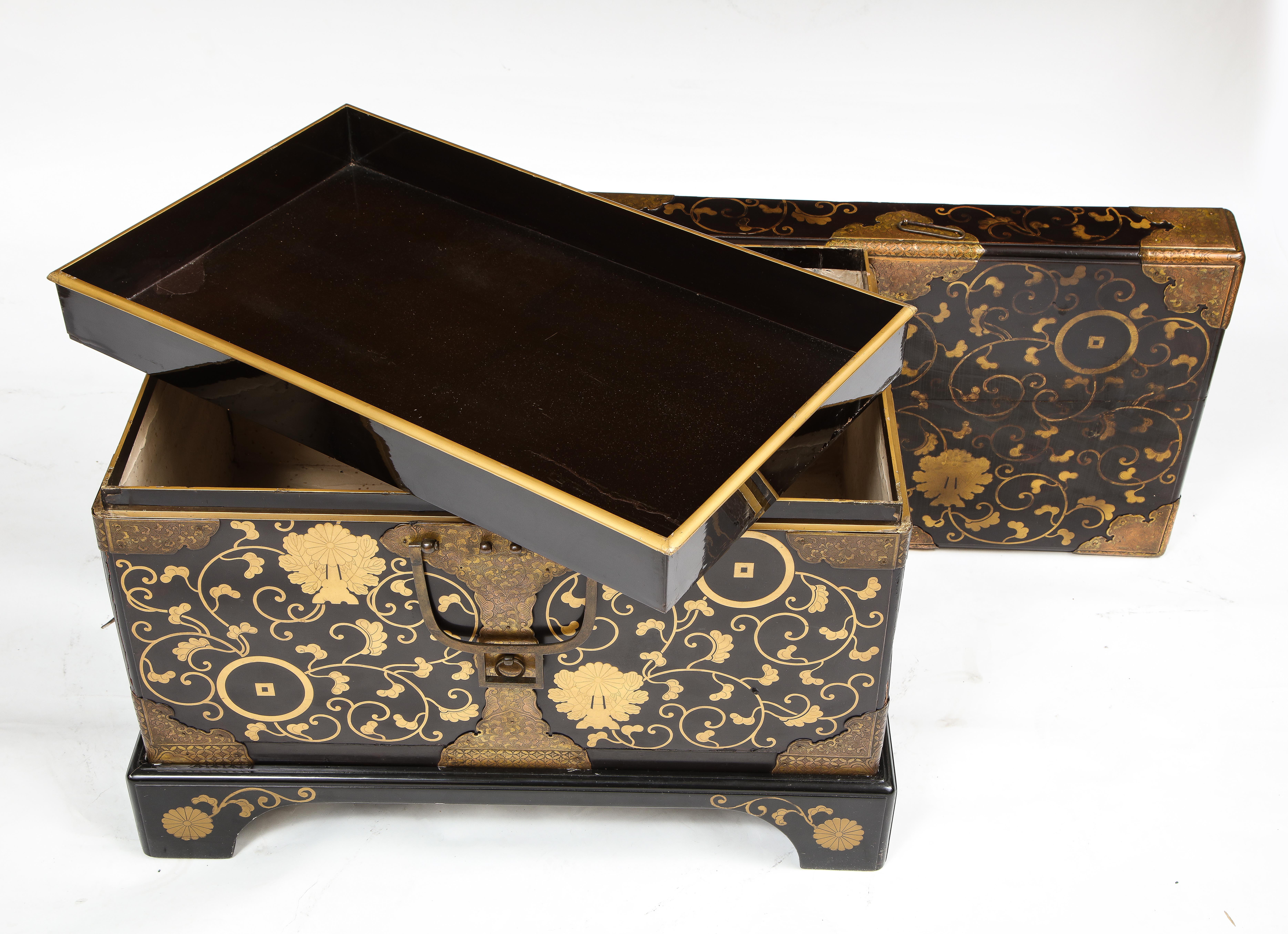  Pair of 19th Century Japanese Meiji Period Dore Bronze Mounted Lacquered Chests For Sale 11
