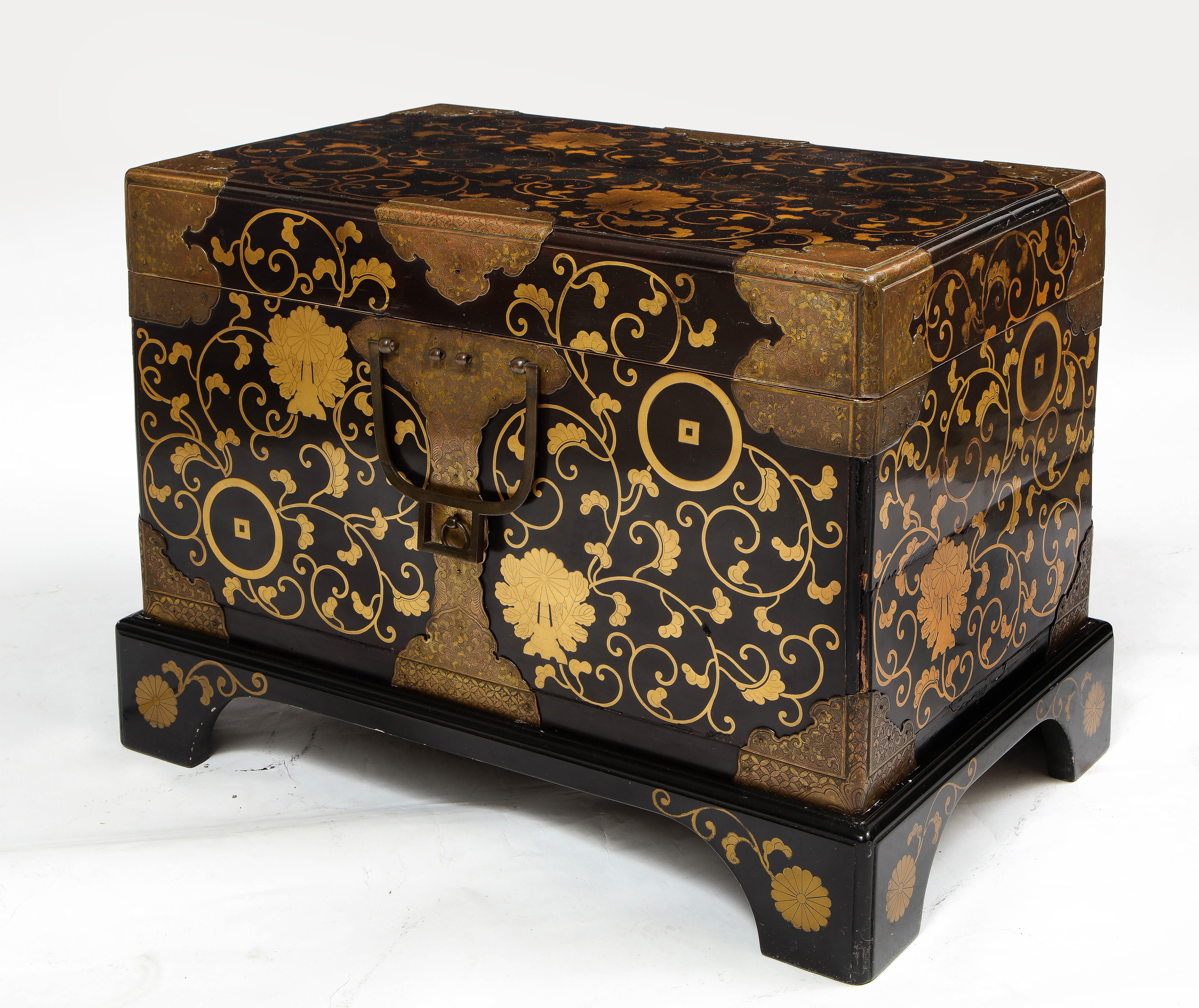  Pair of 19th Century Japanese Meiji Period Dore Bronze Mounted Lacquered Chests In Fair Condition For Sale In New York, NY