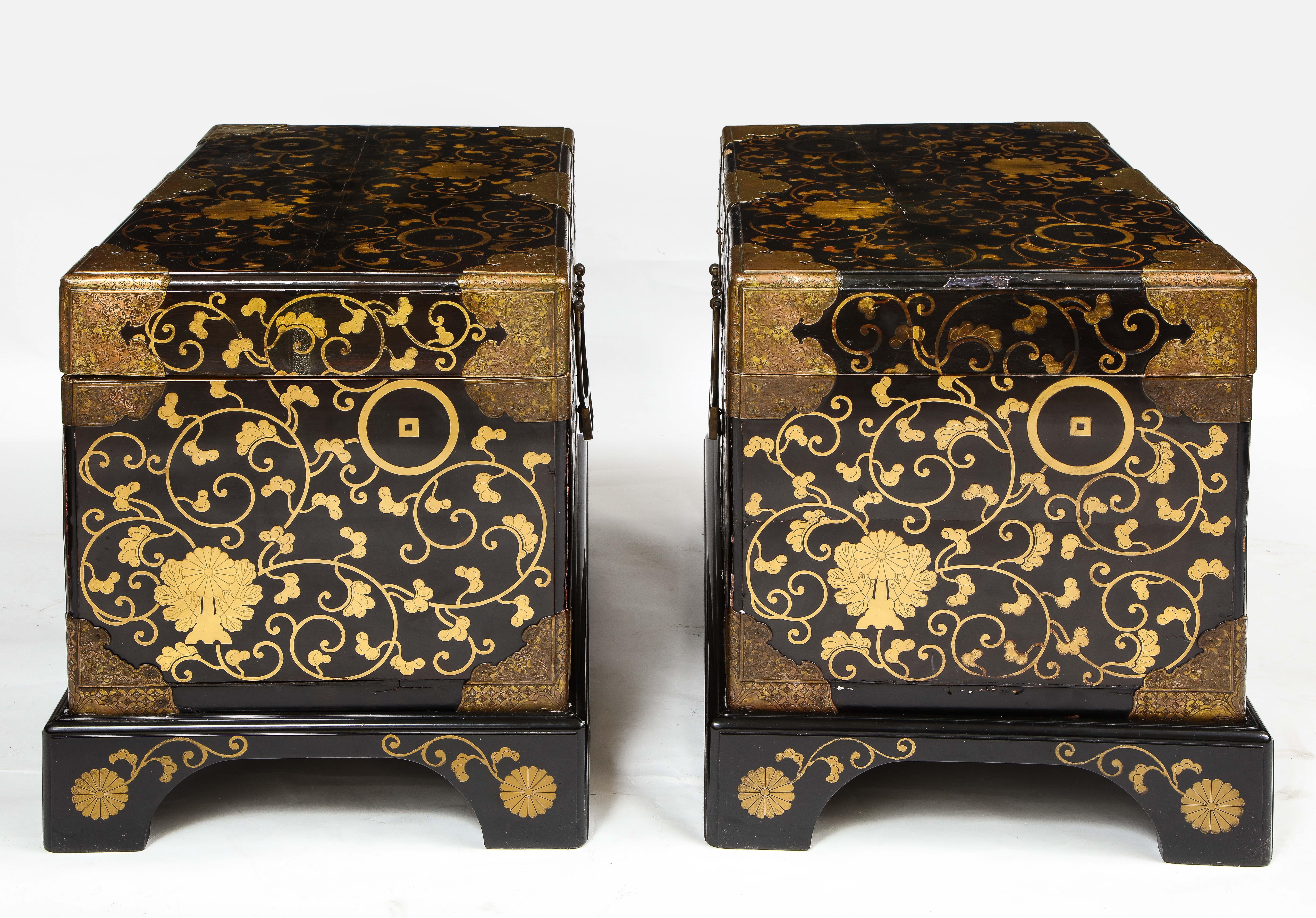  Pair of 19th Century Japanese Meiji Period Dore Bronze Mounted Lacquered Chests For Sale 3