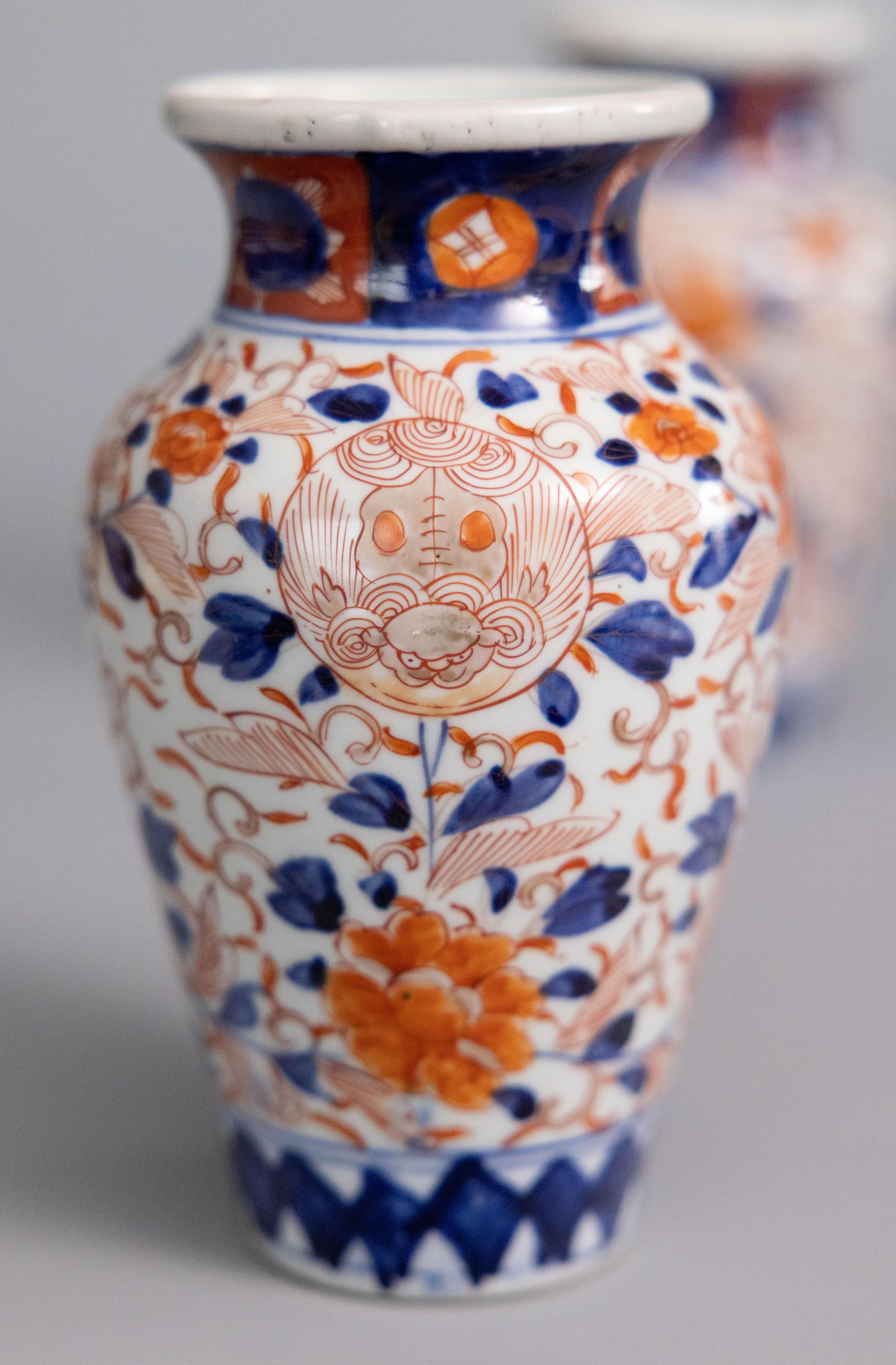 Pair of 19th Century Japanese Meiji Period Imari Porcelain Vases For Sale 2