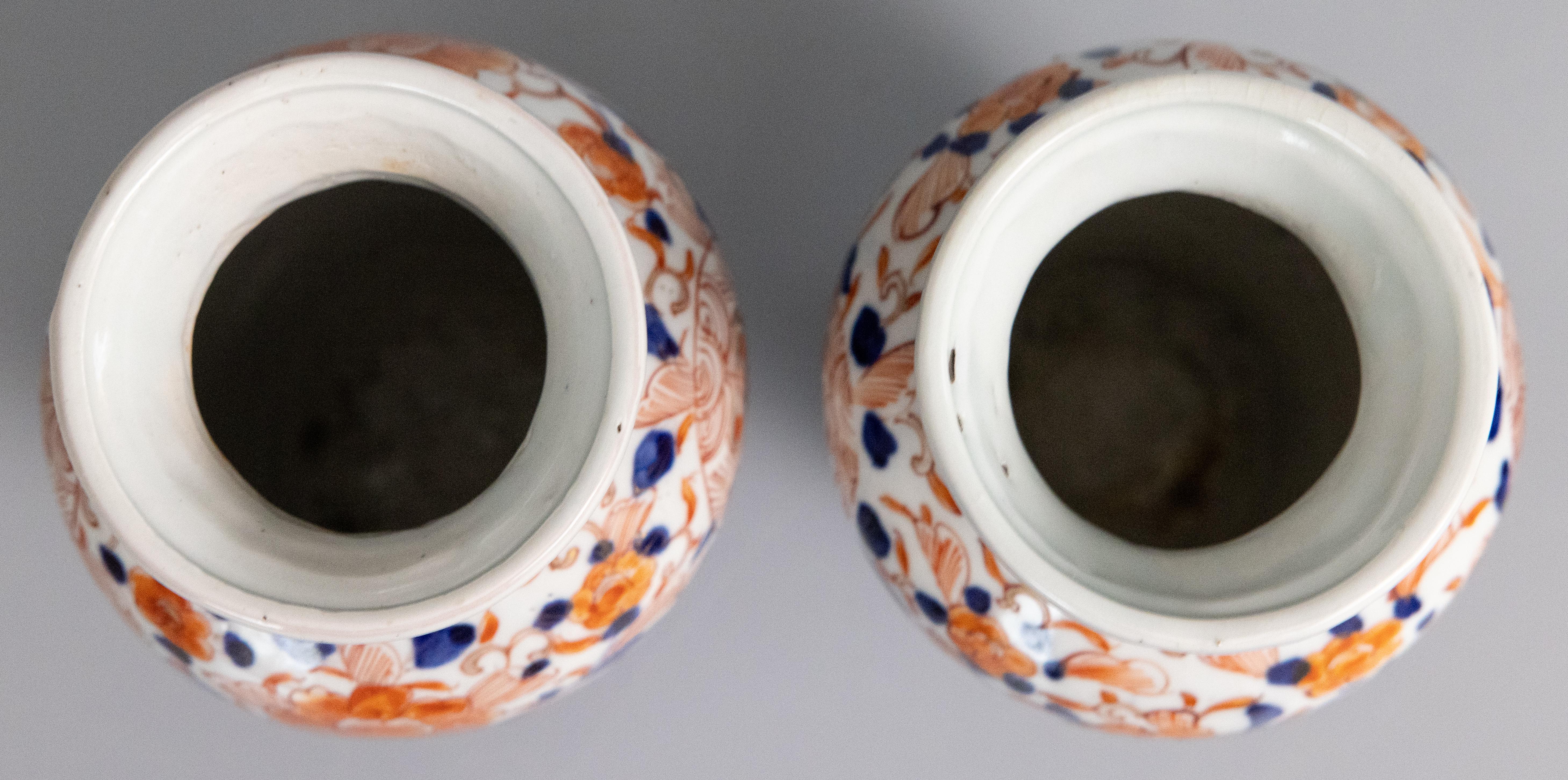 Pair of 19th Century Japanese Meiji Period Imari Porcelain Vases For Sale 4