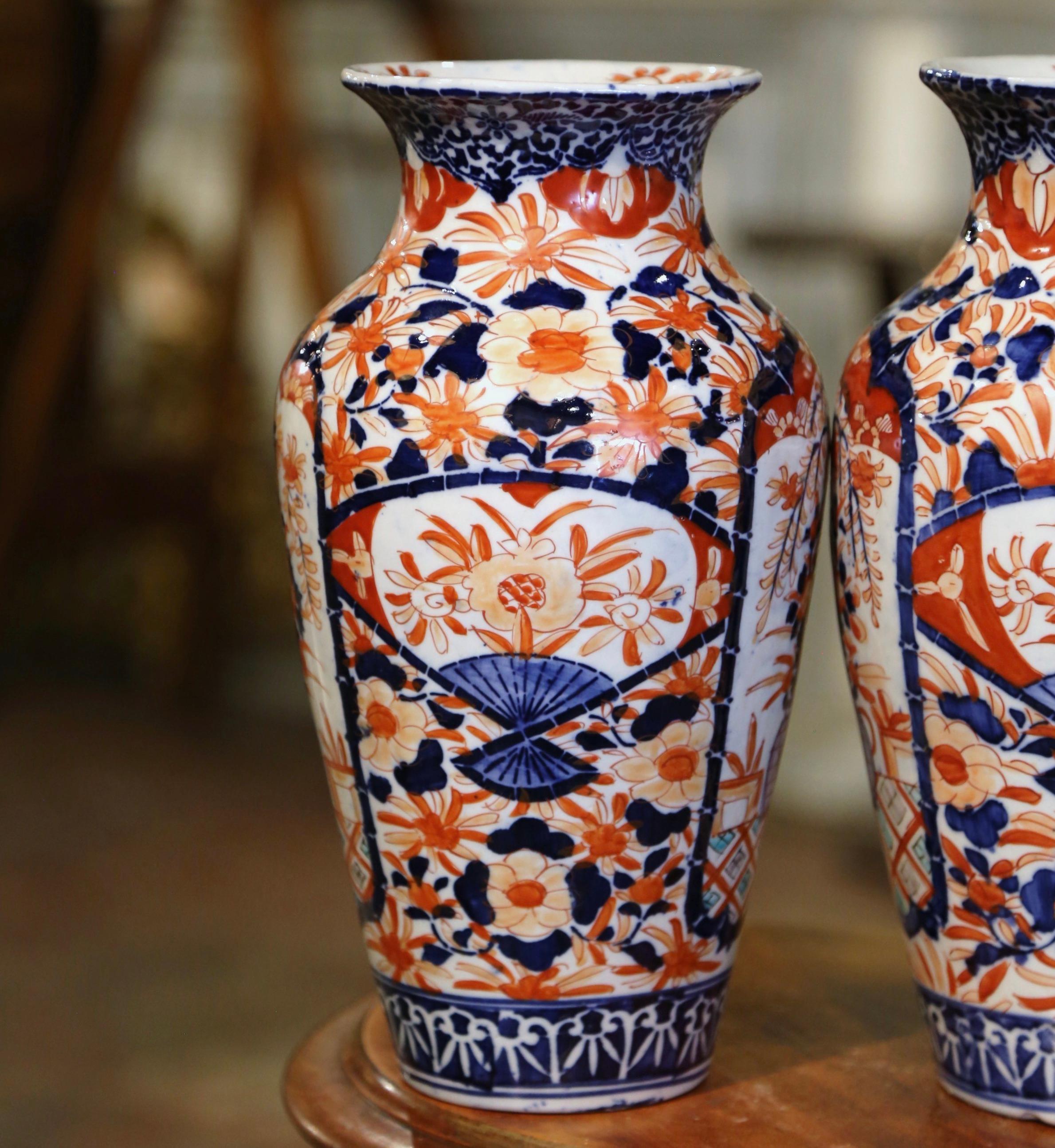 Pair of 19th Century Japanese Porcelain Imari Vases with Floral and Plant Decor For Sale 5