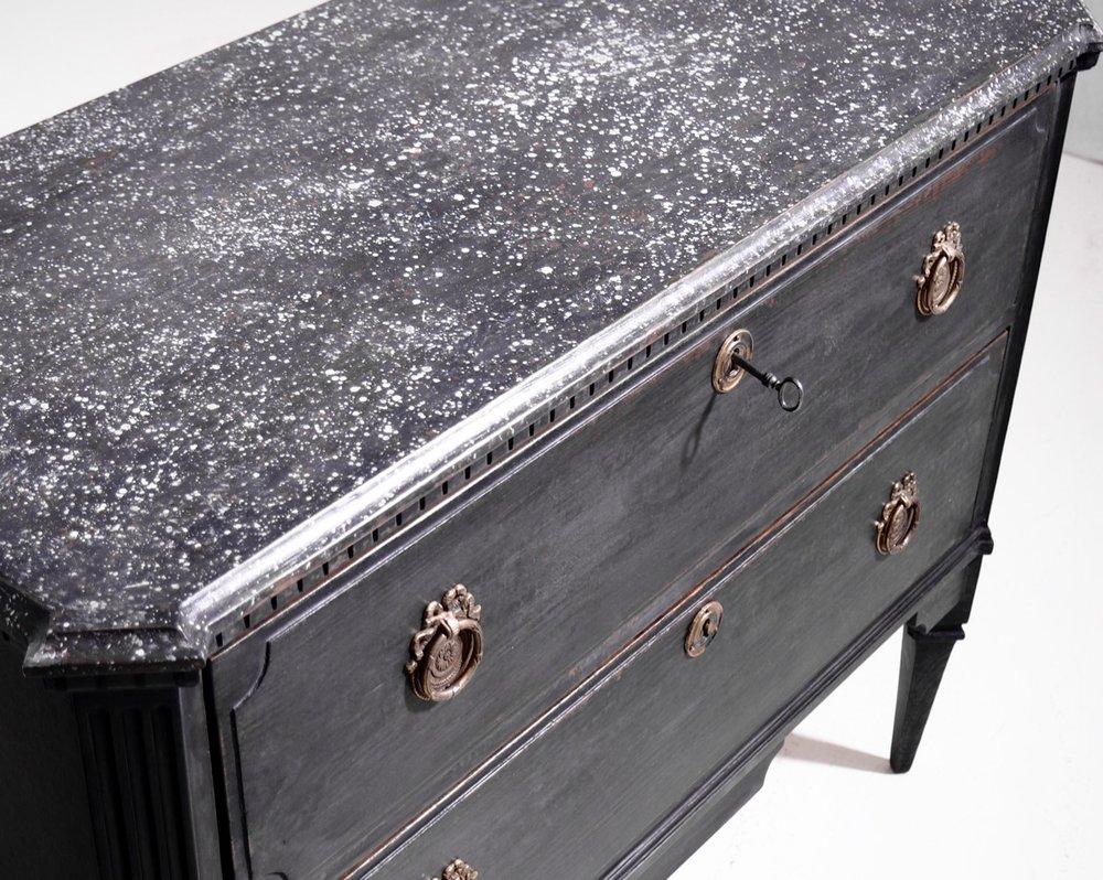 Pair of 19th Century Late Gustavian Chests, with Porphyry Painted Tops In Good Condition In Dallas, TX