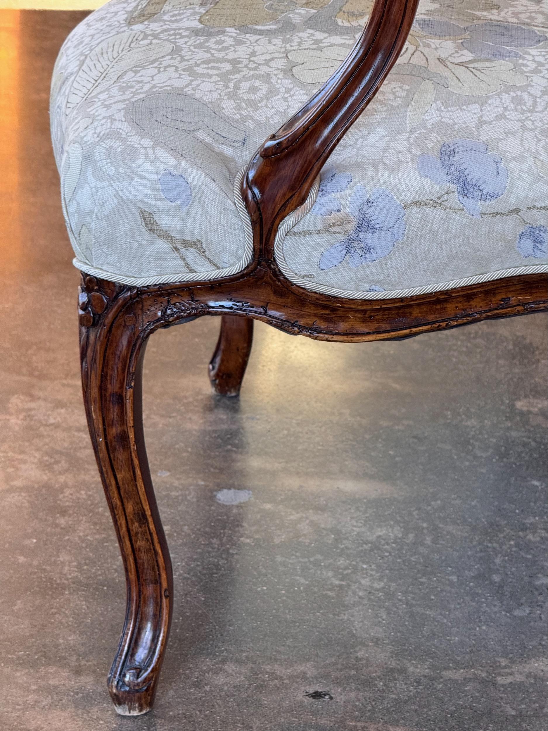 Coppia di fauteuil Luigi XV del XIX secolo in vendita 4