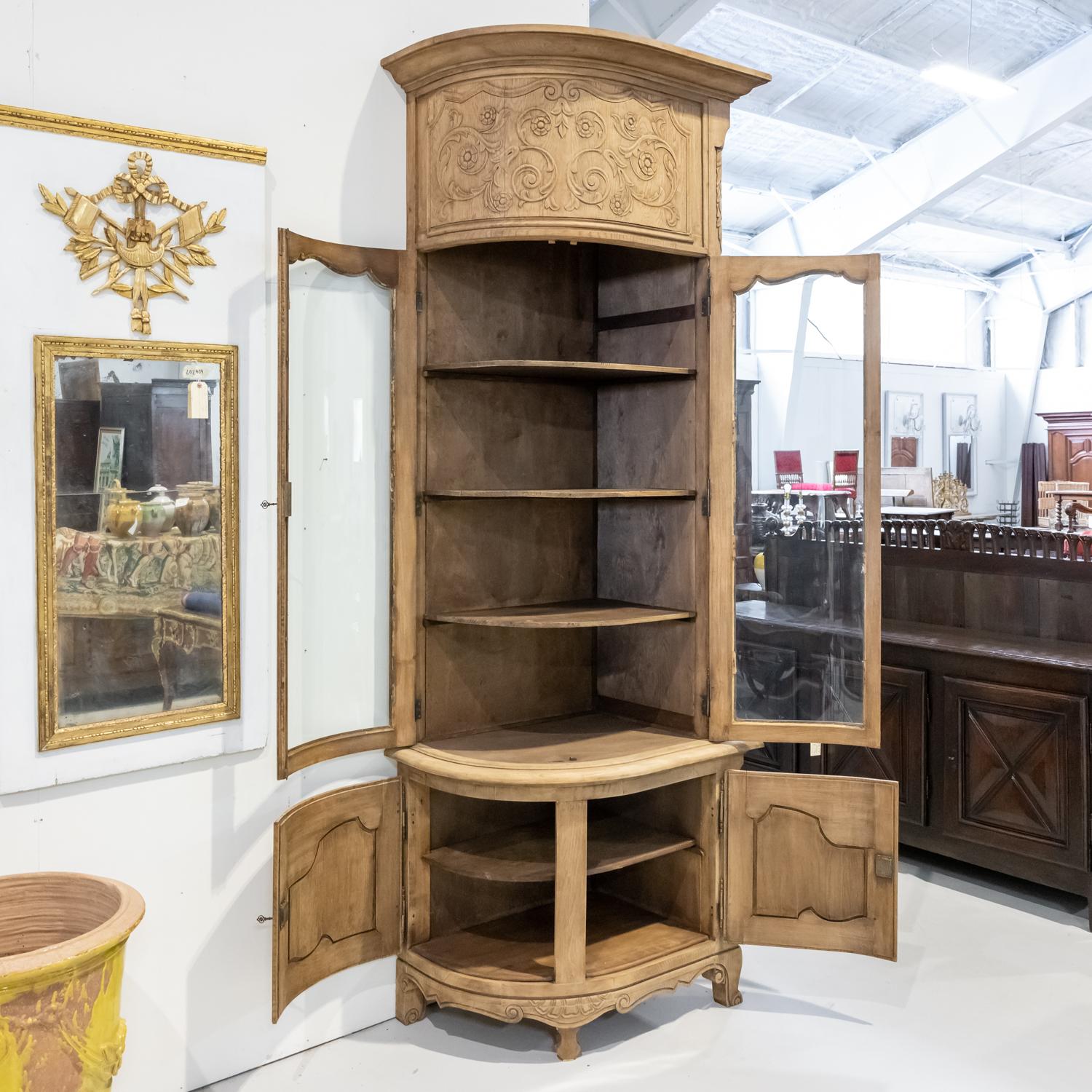 Pair of 19th Century Louis XV Style Bleached Oak Chateau Corner Cabinets For Sale 1