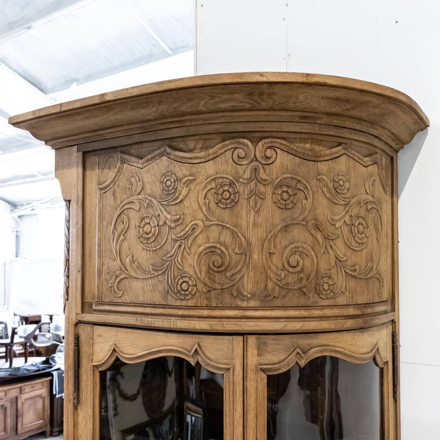 Pair of 19th Century Louis XV Style Bleached Oak Chateau Corner Cabinets For Sale 2