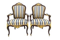 Zwei Sessel aus Nussbaumholz im Stil Louis XV des 19. Jahrhunderts in Gold, Blau und Weiß