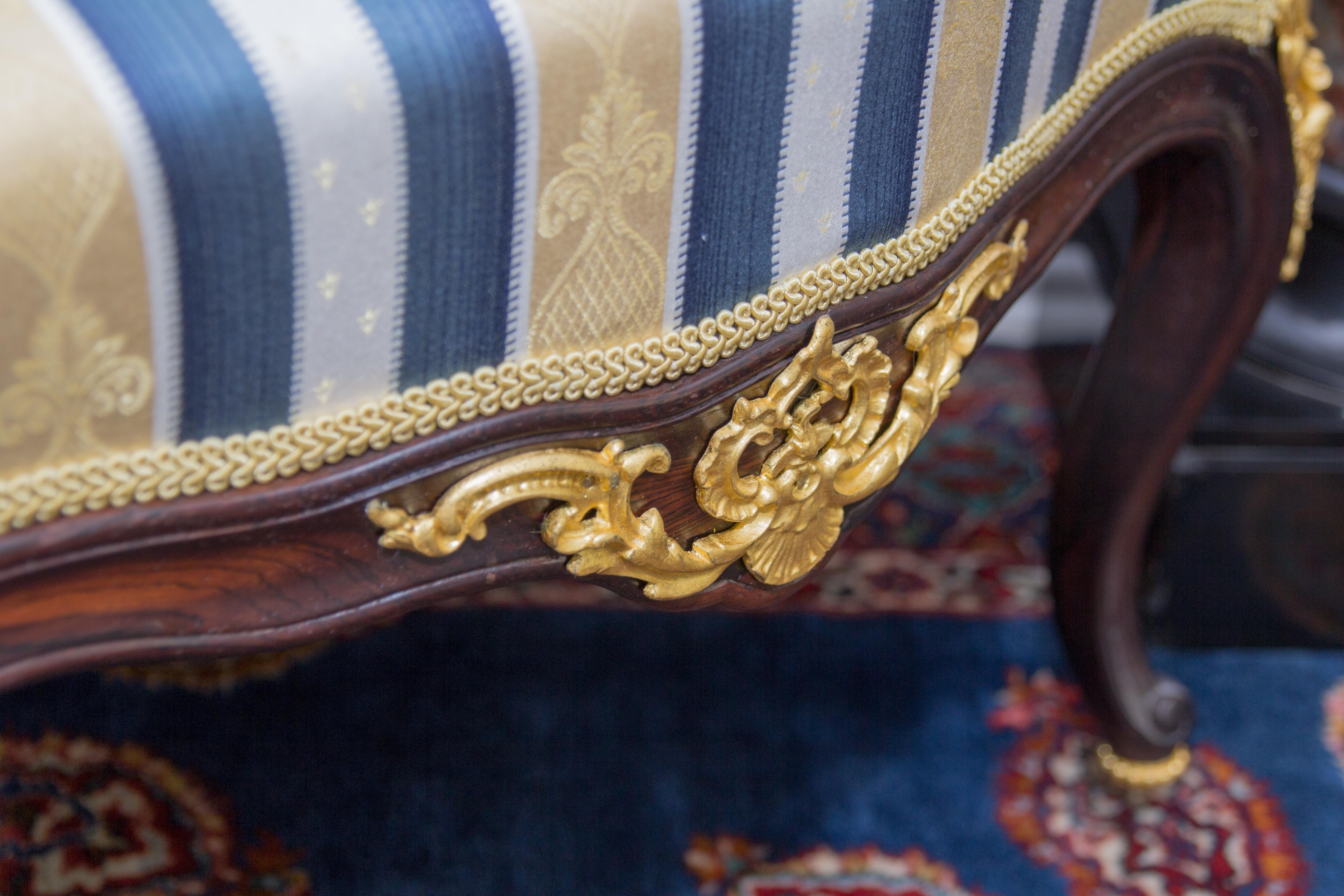 Pair of 19th Century Louis XV Style Walnut Armchairs in Golden, Blue, and White  In Good Condition For Sale In Barntrup, DE