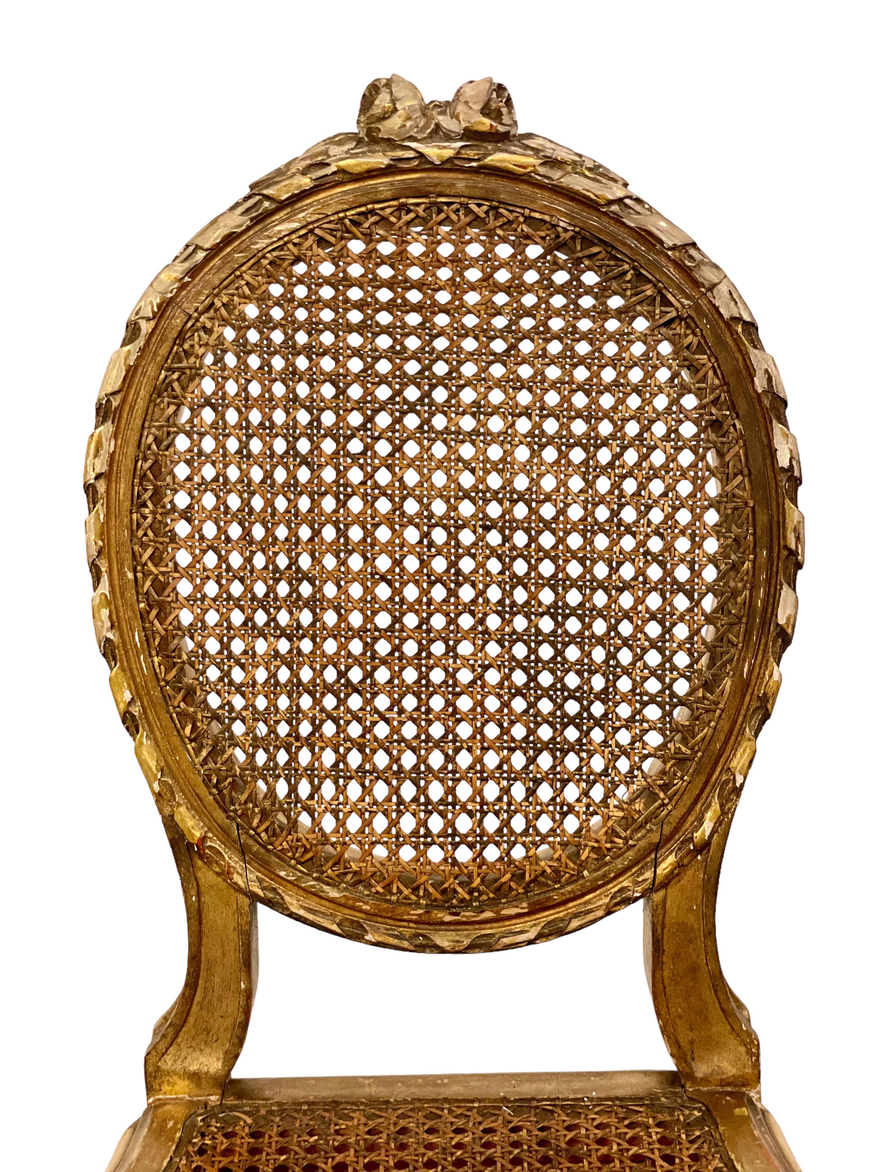 Paire de chaises Louis XVI en bois doré en vente 2