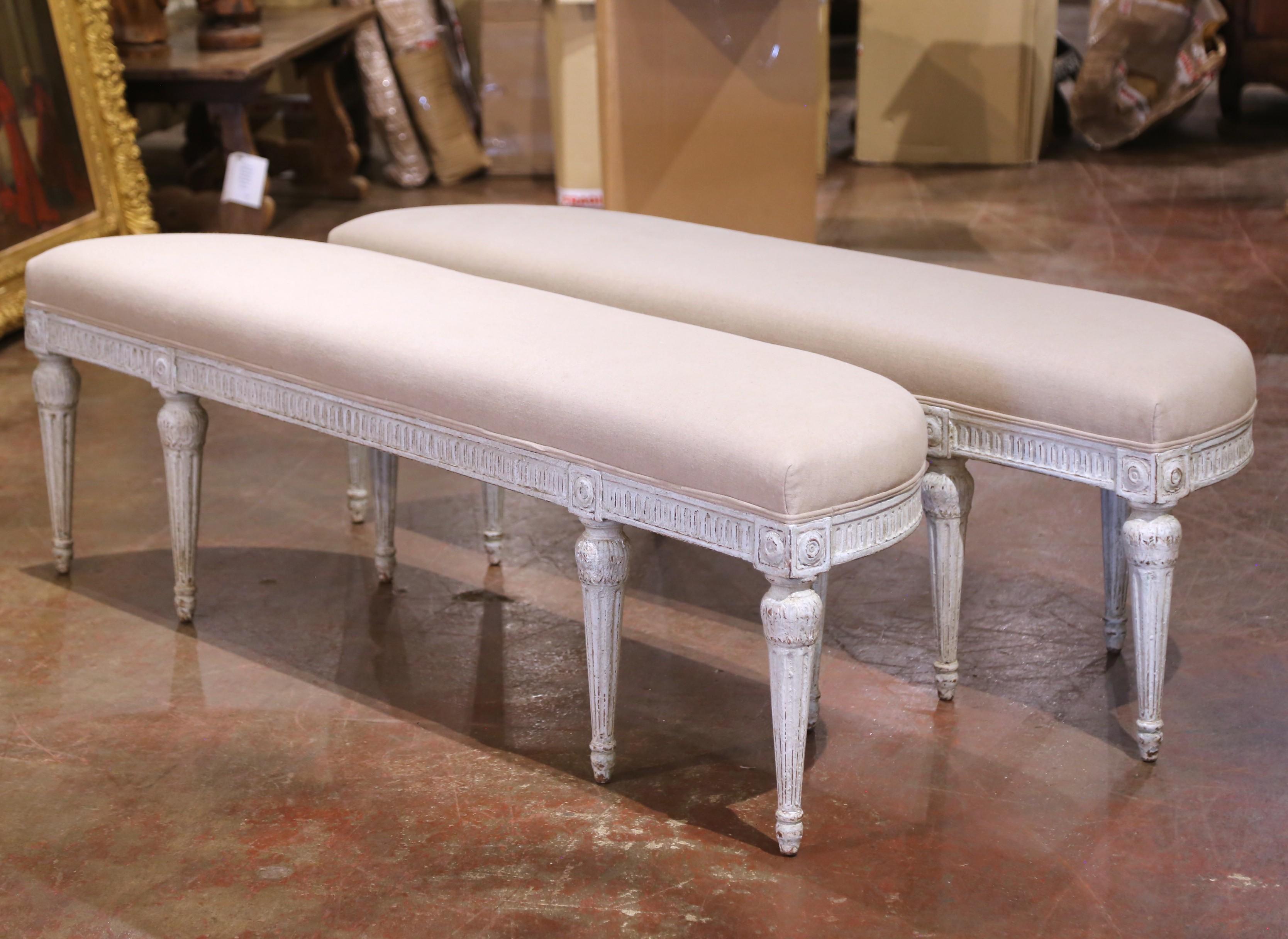Pair of 19th Century Louis XVI Painted Upholstered Benches with Rounded Corners For Sale 4