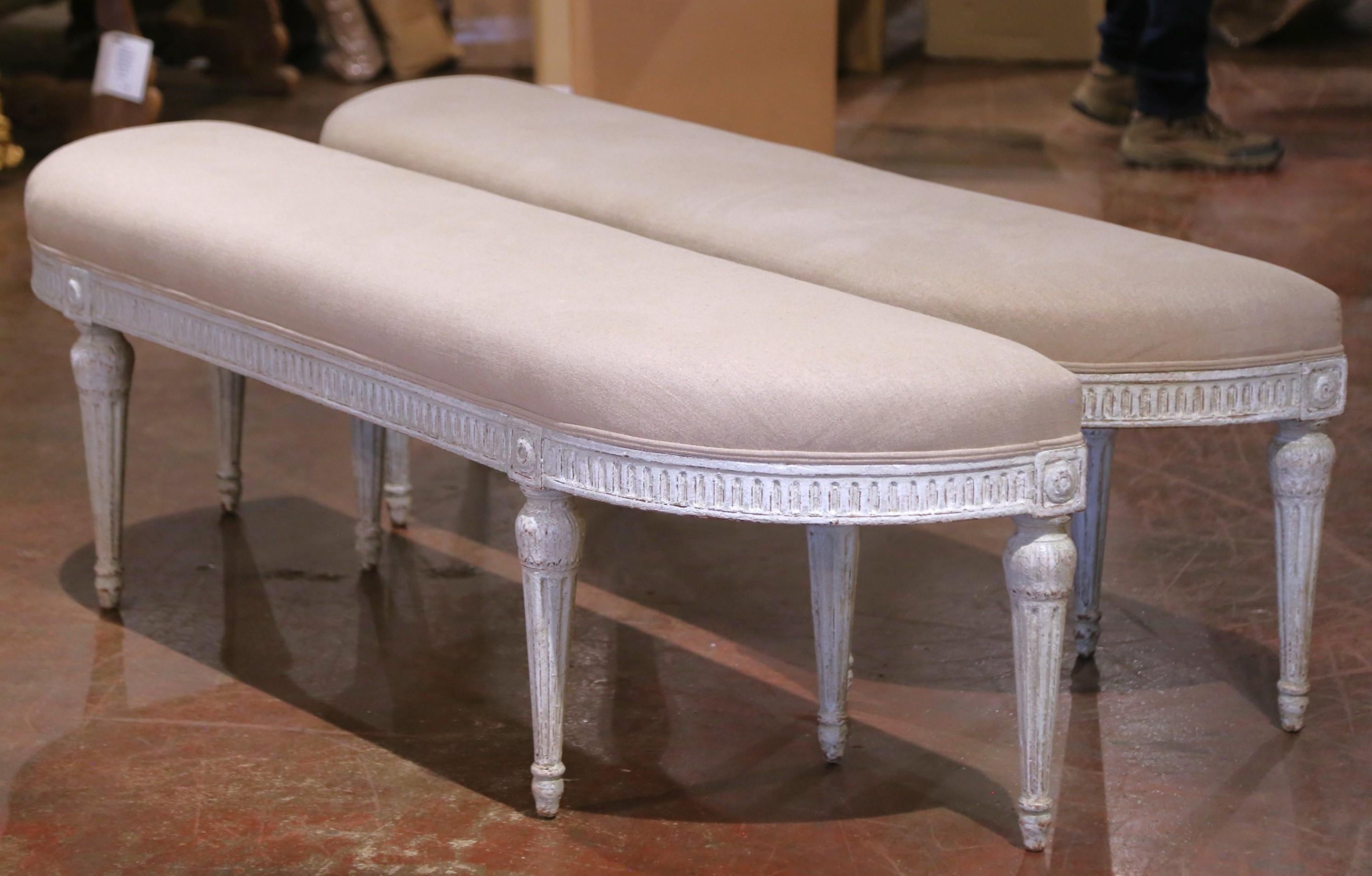 Pair of 19th Century Louis XVI Painted Upholstered Benches with Rounded Corners In Excellent Condition For Sale In Dallas, TX