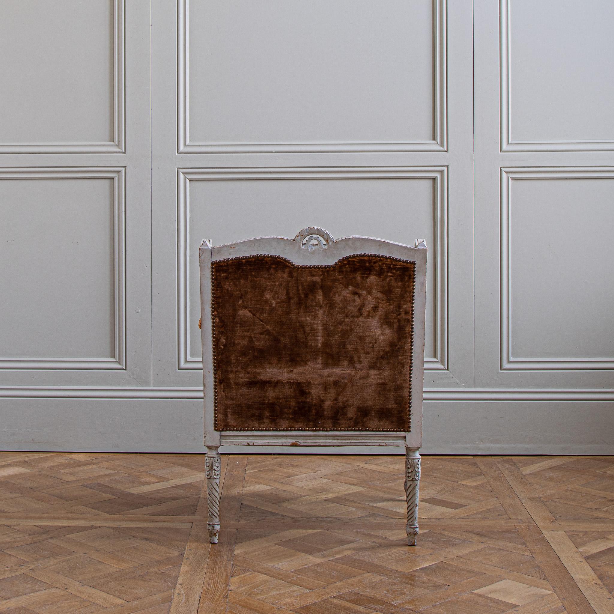 Paar französische Sessel im Stil Louis XVI Bergere à Oreilles aus dem 19. im Angebot 3