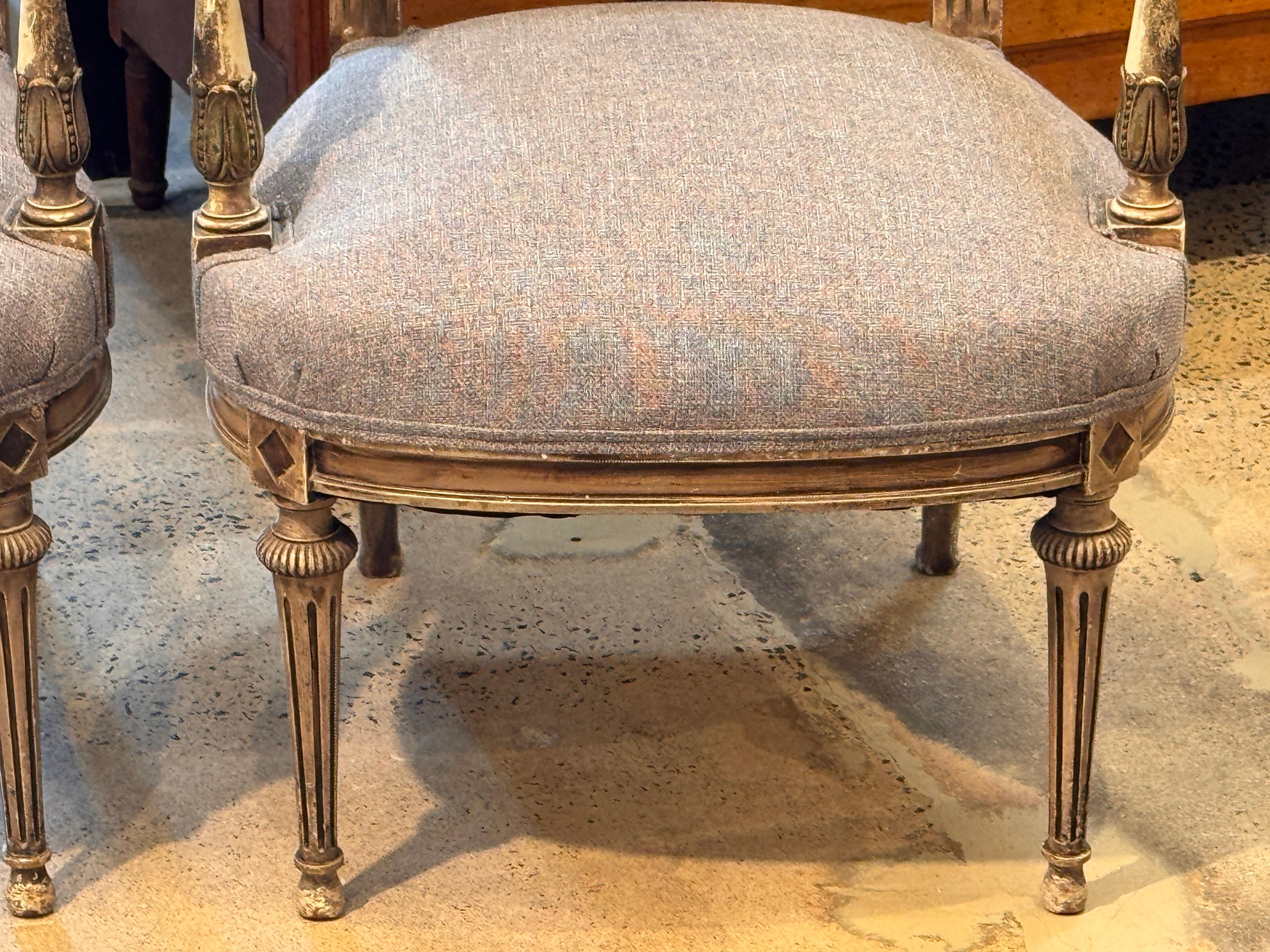 Paar graue Fauteuils im Louis-XVI-Stil des 19. (Stoff)