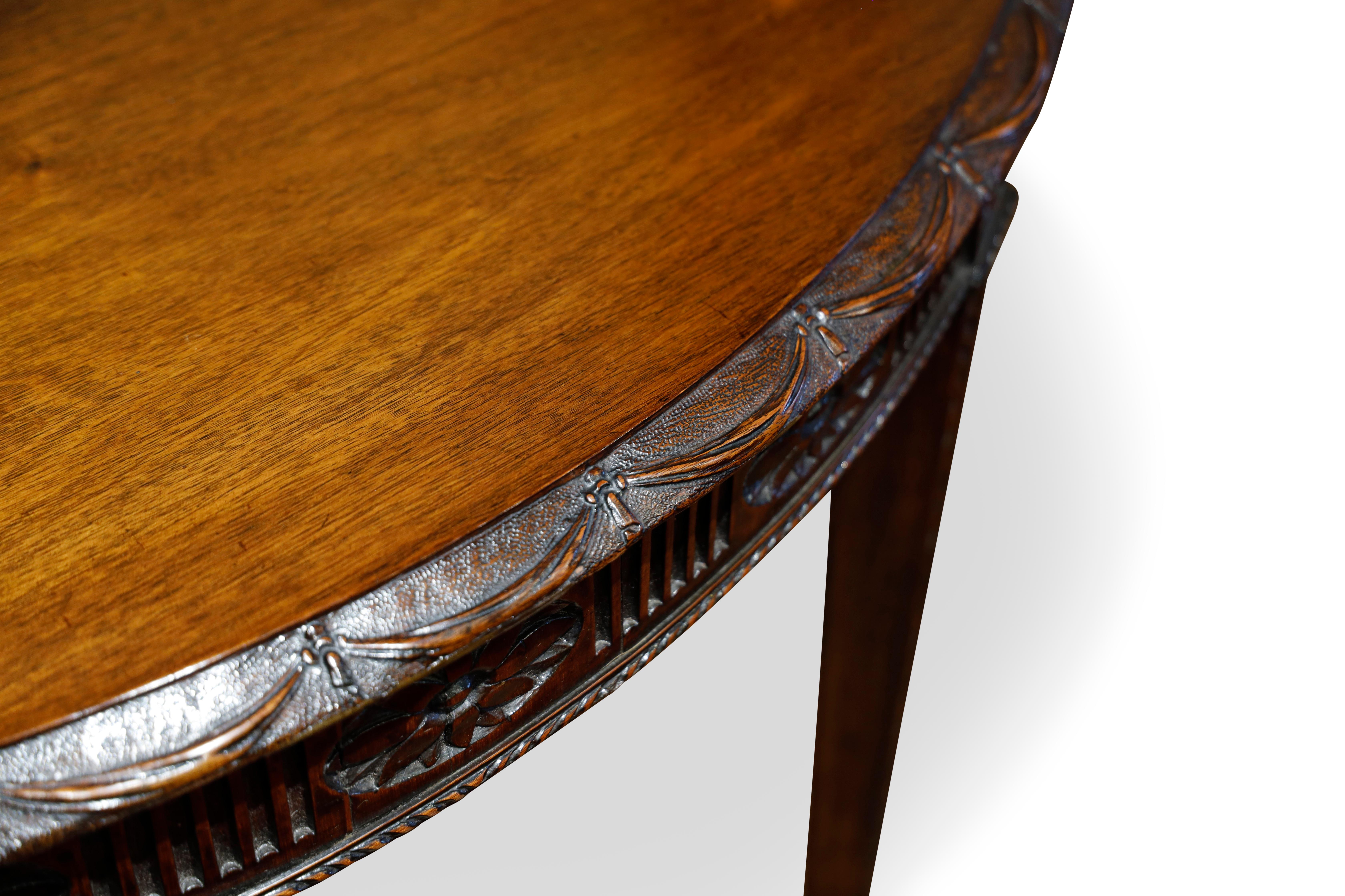 Paire de tables Demilune en acajou du 19ème siècle en vente 2