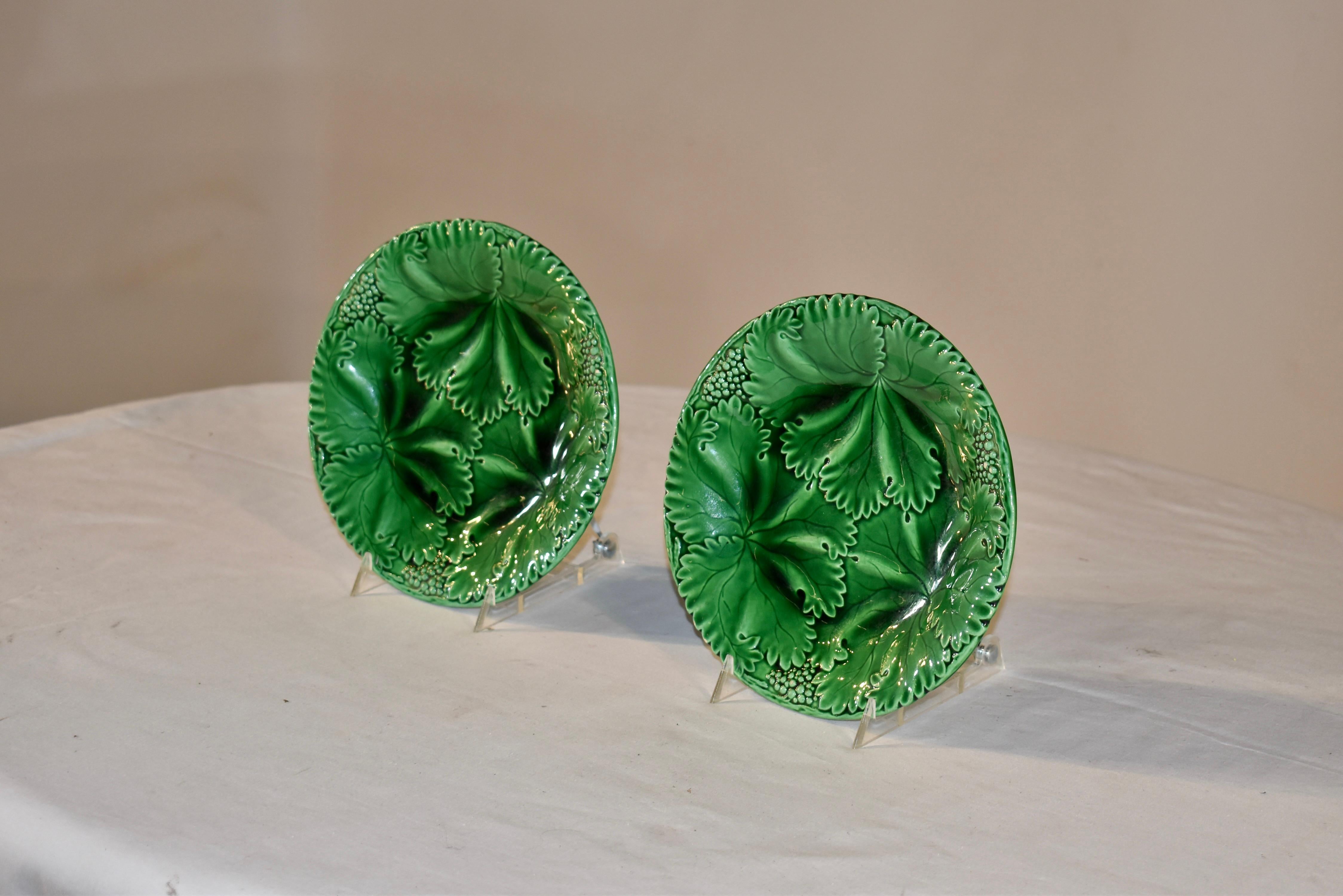 Victorian Pair of 19th Century Majolica Plates For Sale
