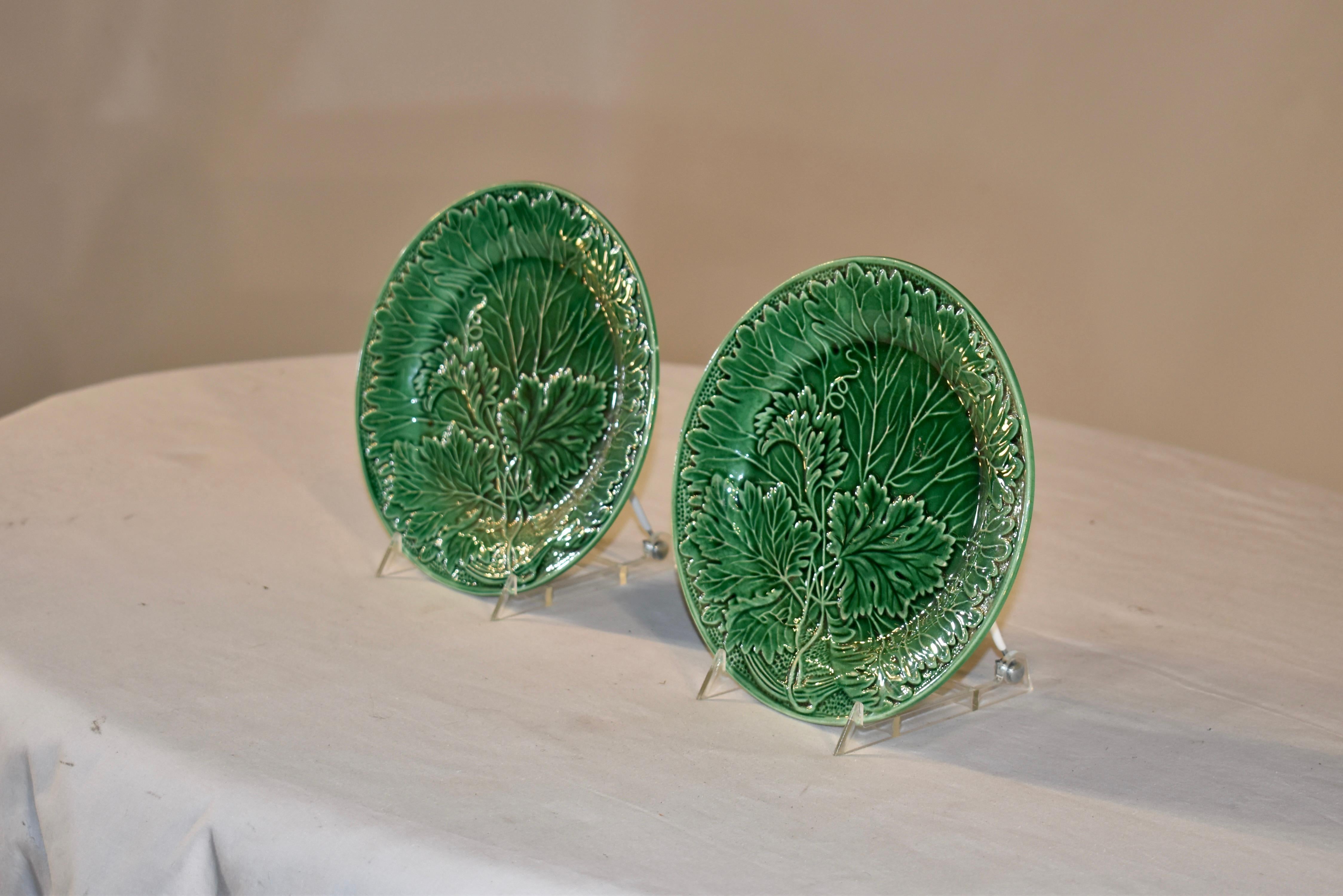 English Pair of 19th Century Majolica Plates from England For Sale