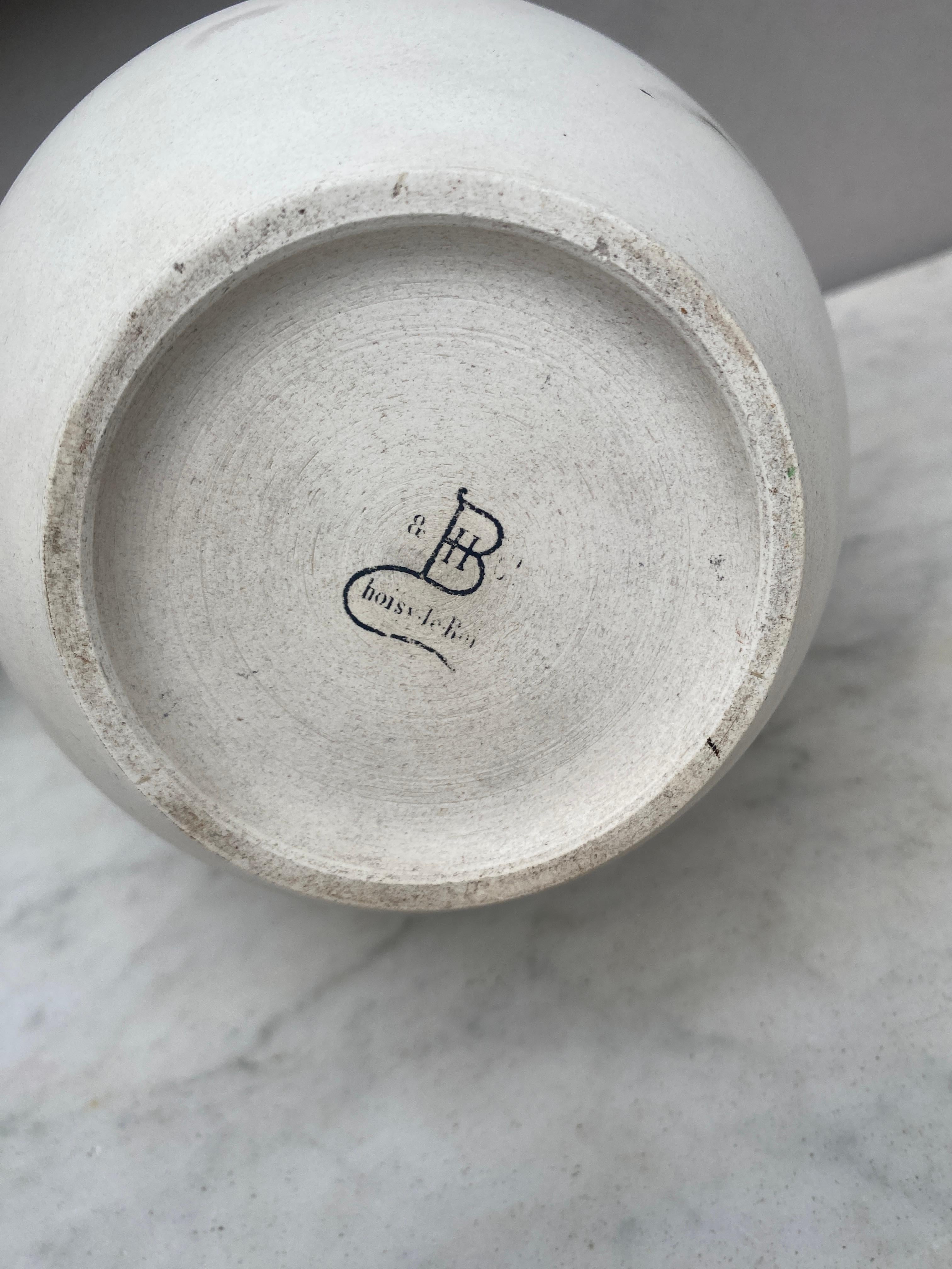 Fine XIX secolo Coppia di vasi in maiolica del XIX secolo Choisy-le-Roi in vendita