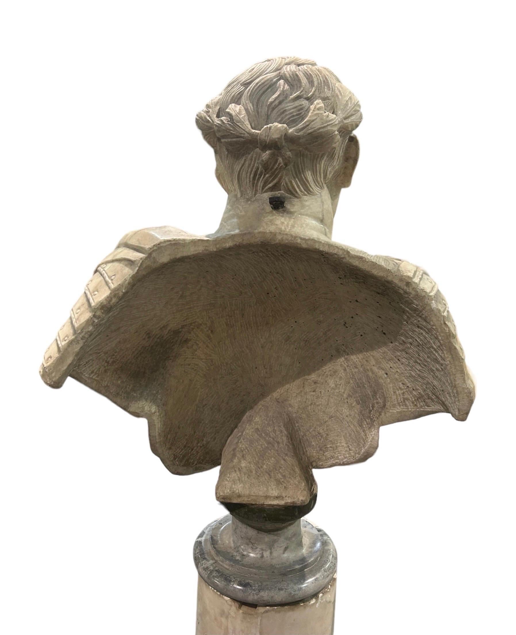 Italian Pair of 19th Century Marble Busts For Sale