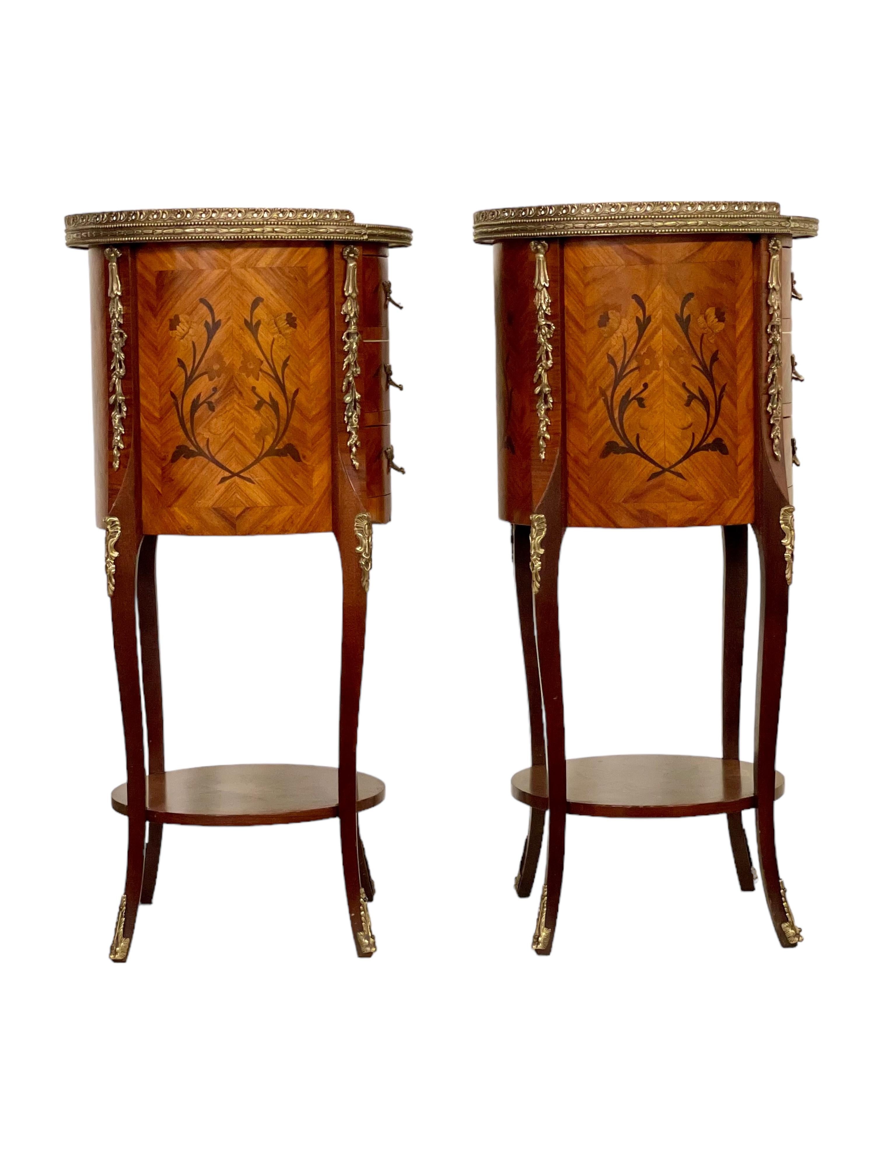 19th Century Pair of Marquetry Bedside Nightstands Tables 6